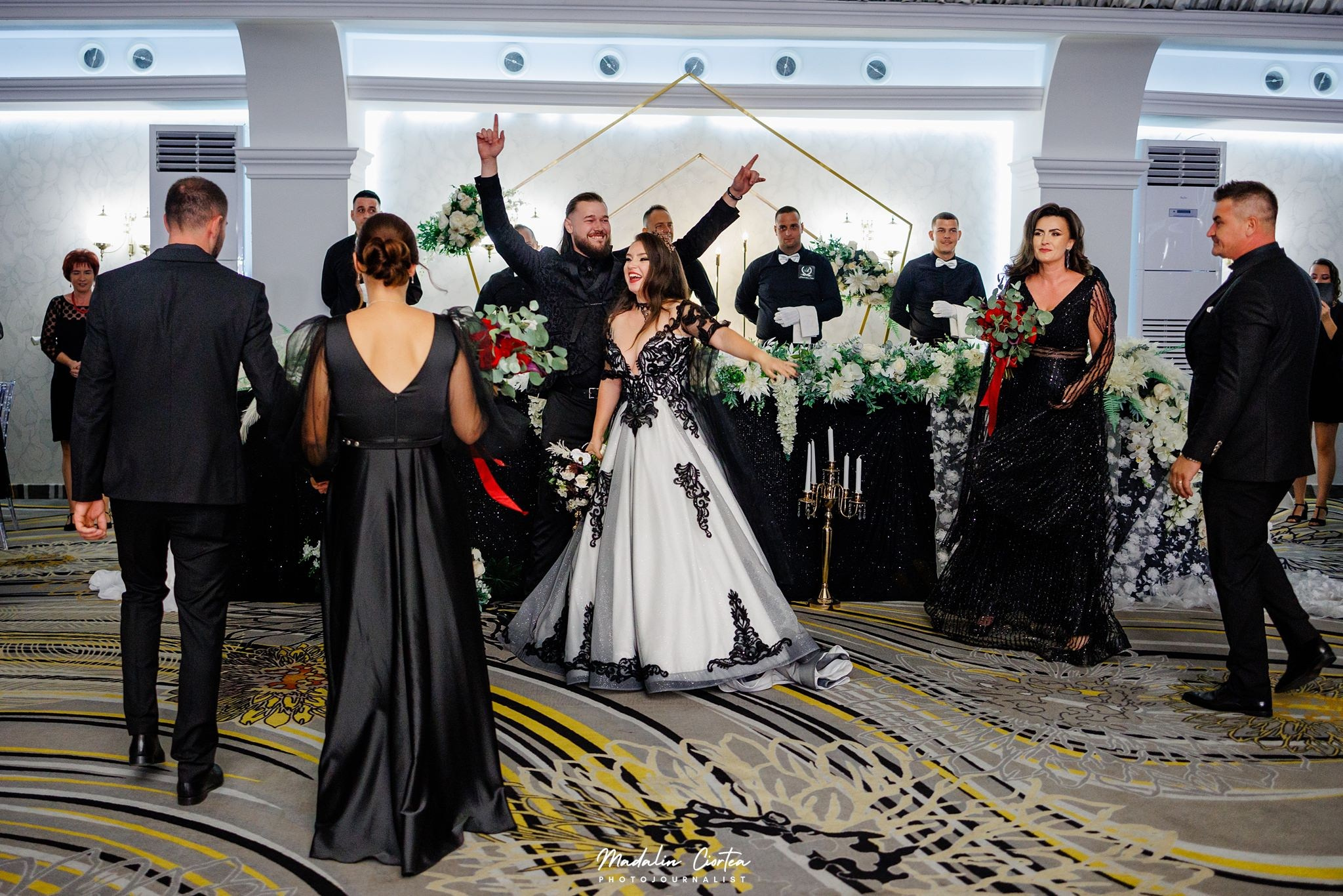 Nunta Diana si Bogdan | Black Wedding | Alba Iulia. Mădălin Ciortea - fotograf de nuntă și de familie | Dream Art Events