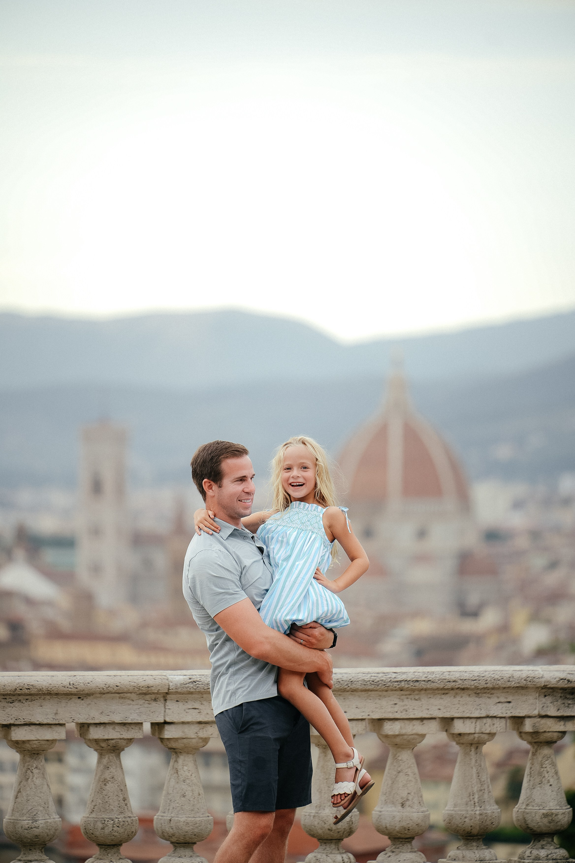 Nicole & Family. Wedding Photographer in Italy
