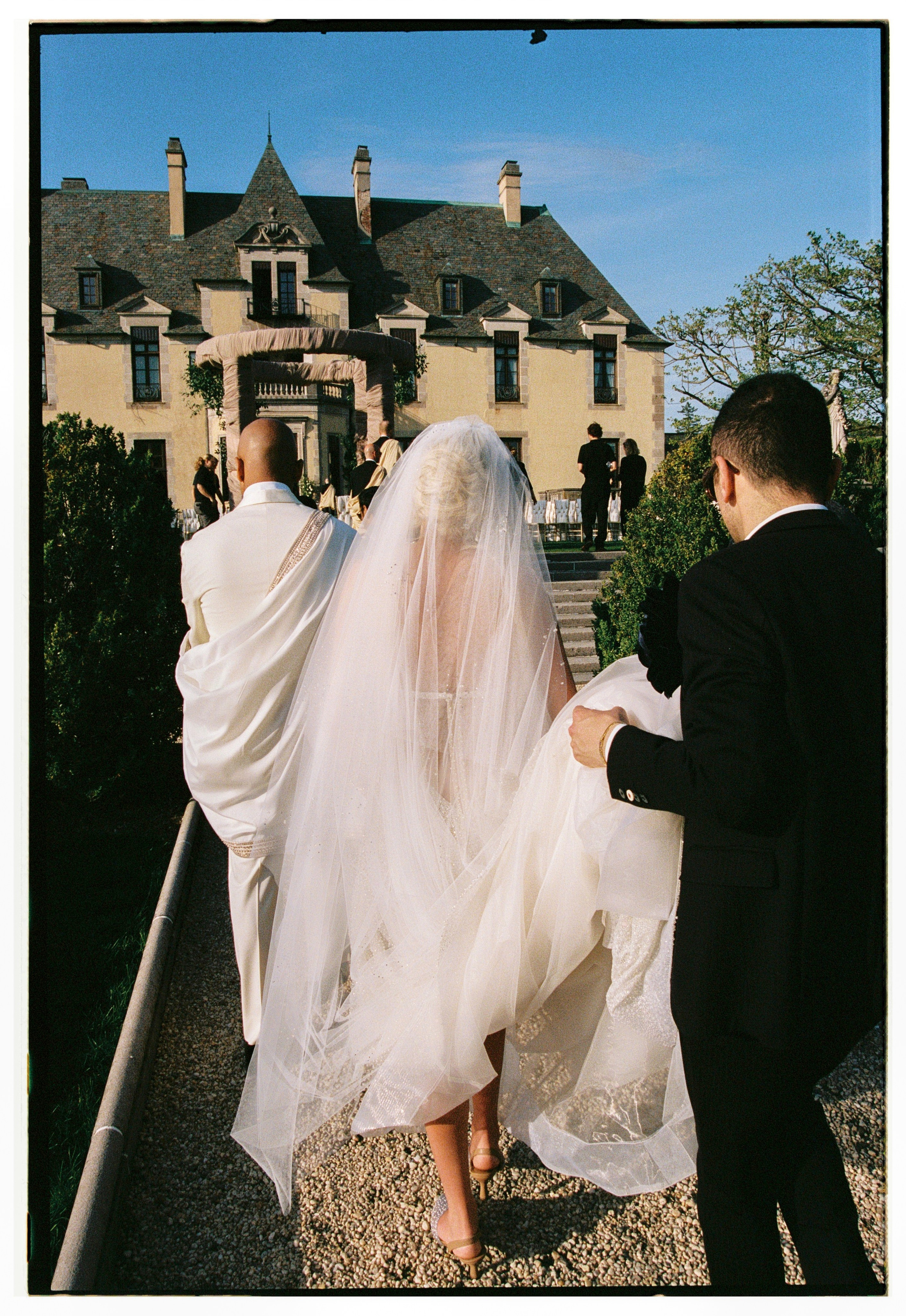 Akshay & Arielle’s Wedding at Oheka Castle | Captured on Kodak Portra 400 Film