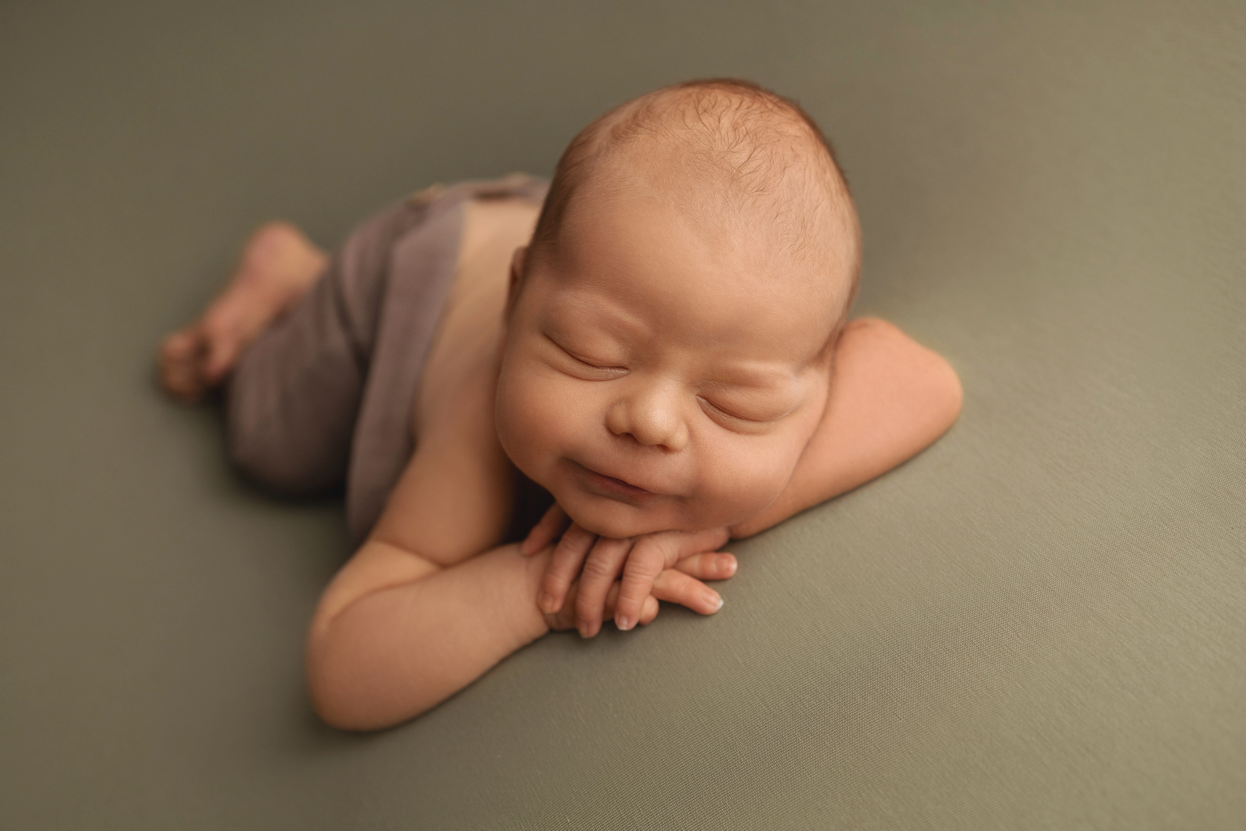 Neugeborene. Neugeborene- Schwangerschaft- und Kinder Fotografin in Lehre