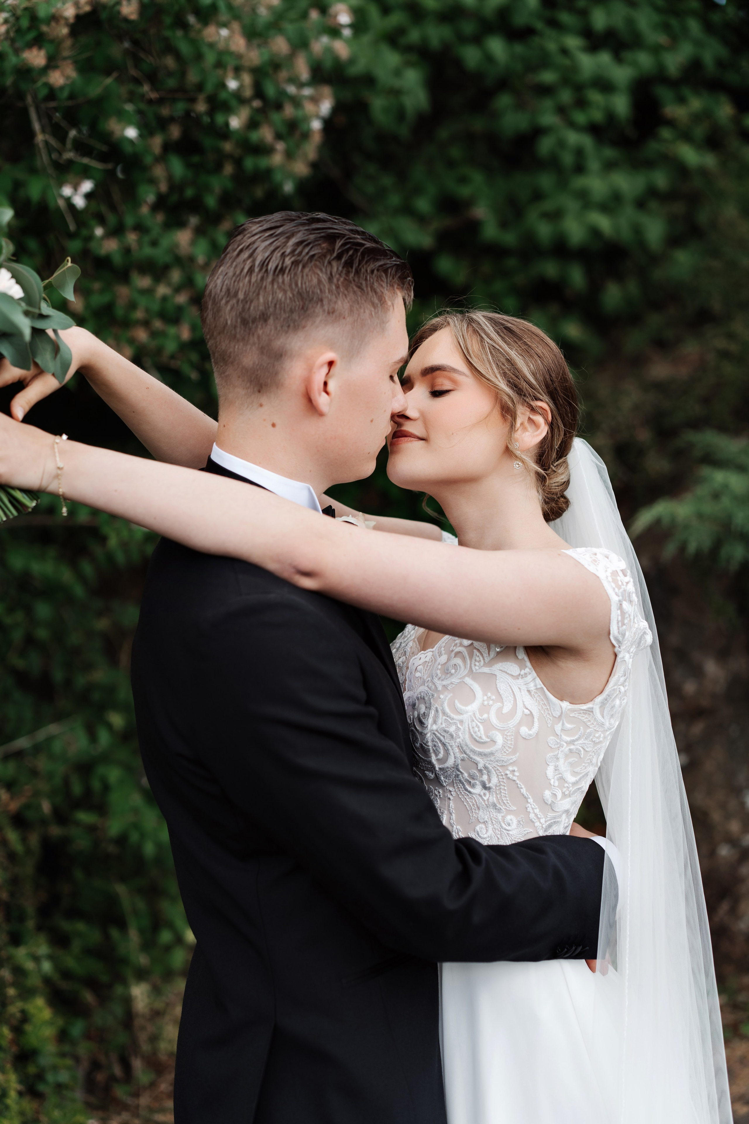 MAYA & JOEL. Bryllupsfotograf i hele Norge