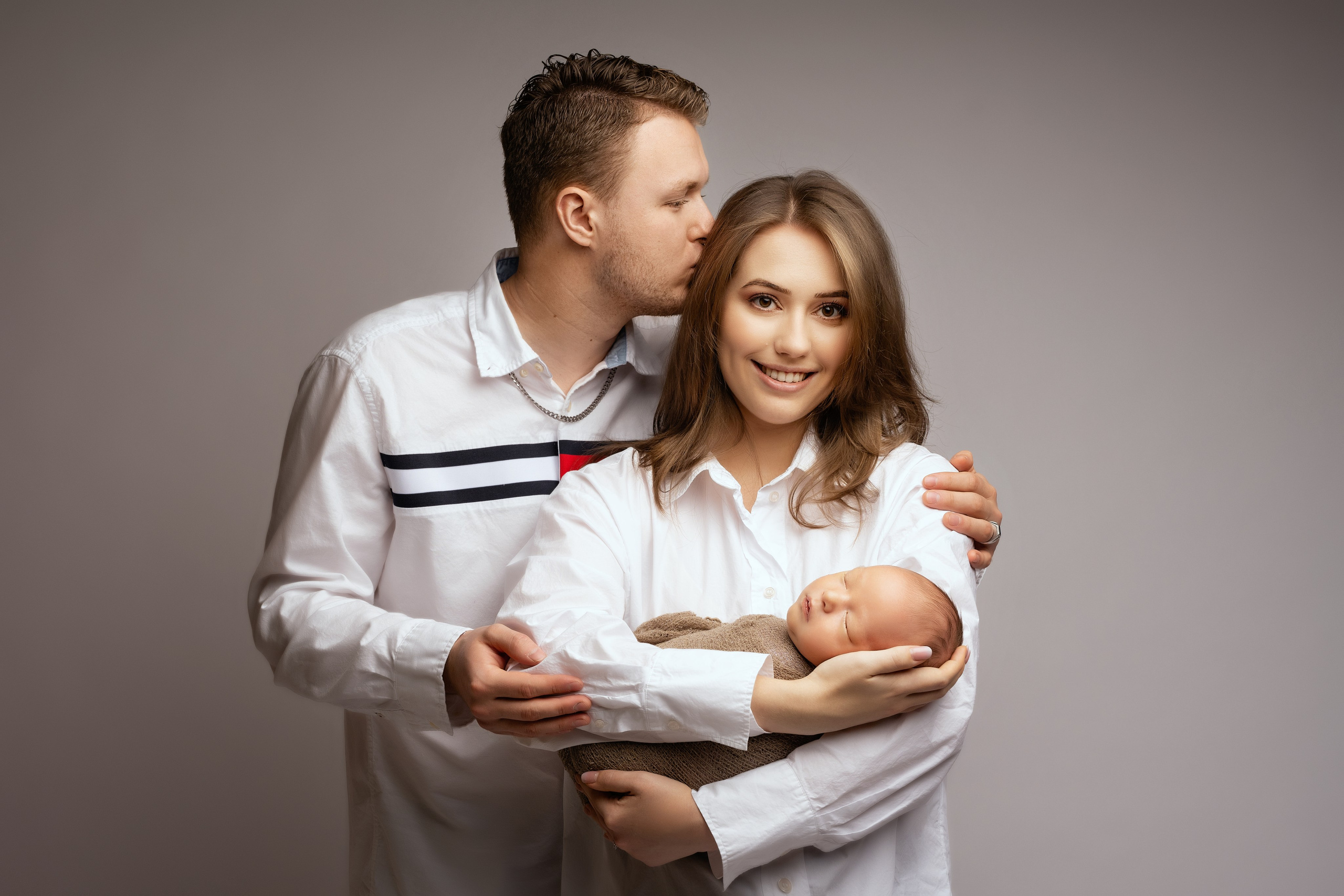 Karina, new born. Wedding & family photography in Seattle area. Helen Michelle photographer