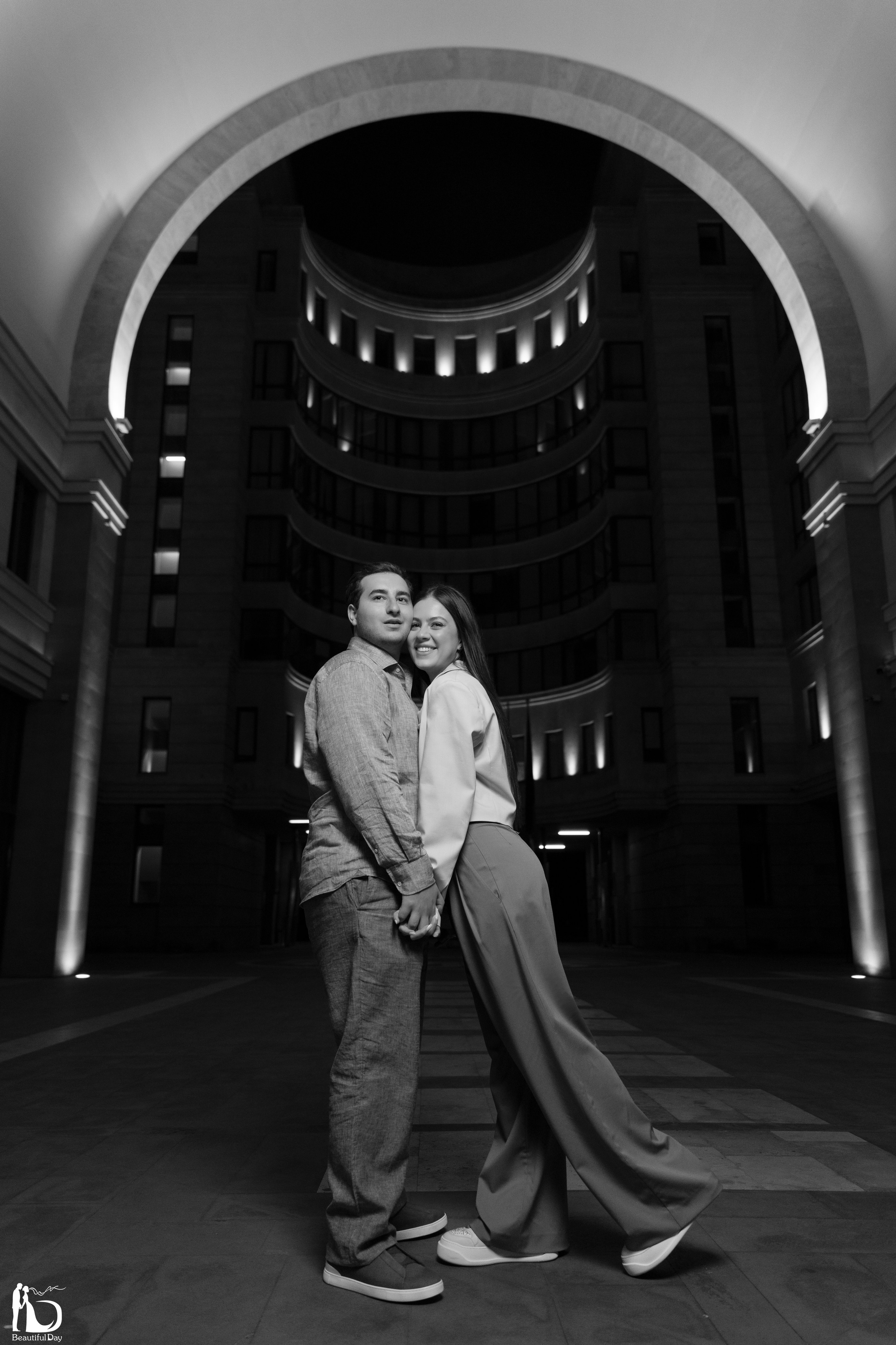 SHOOT NIGHT CITY. Weeding photographer Martun