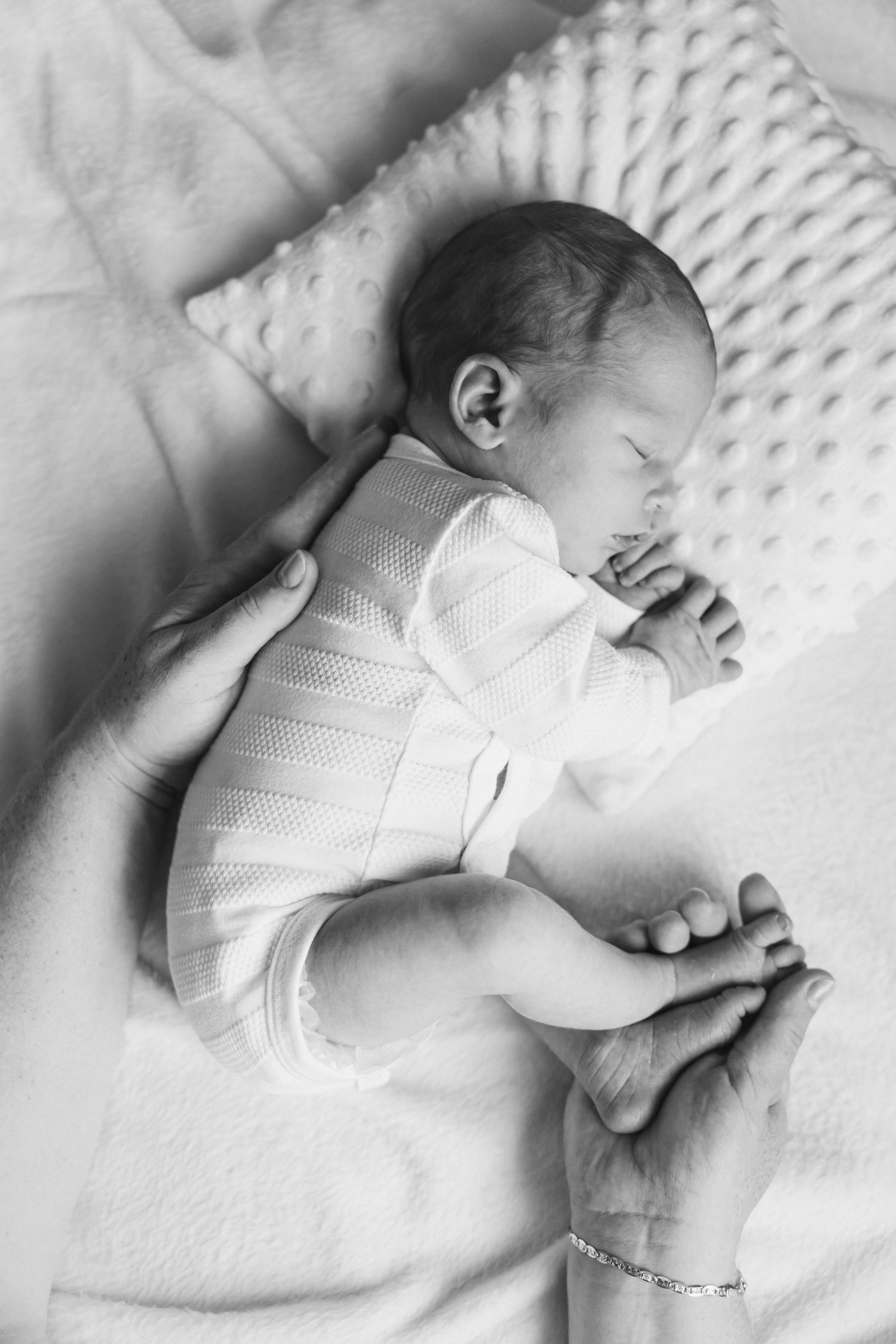 Newborn focení. Lifestyle a rodinná fotografka v Pisku Oxana Telupilova