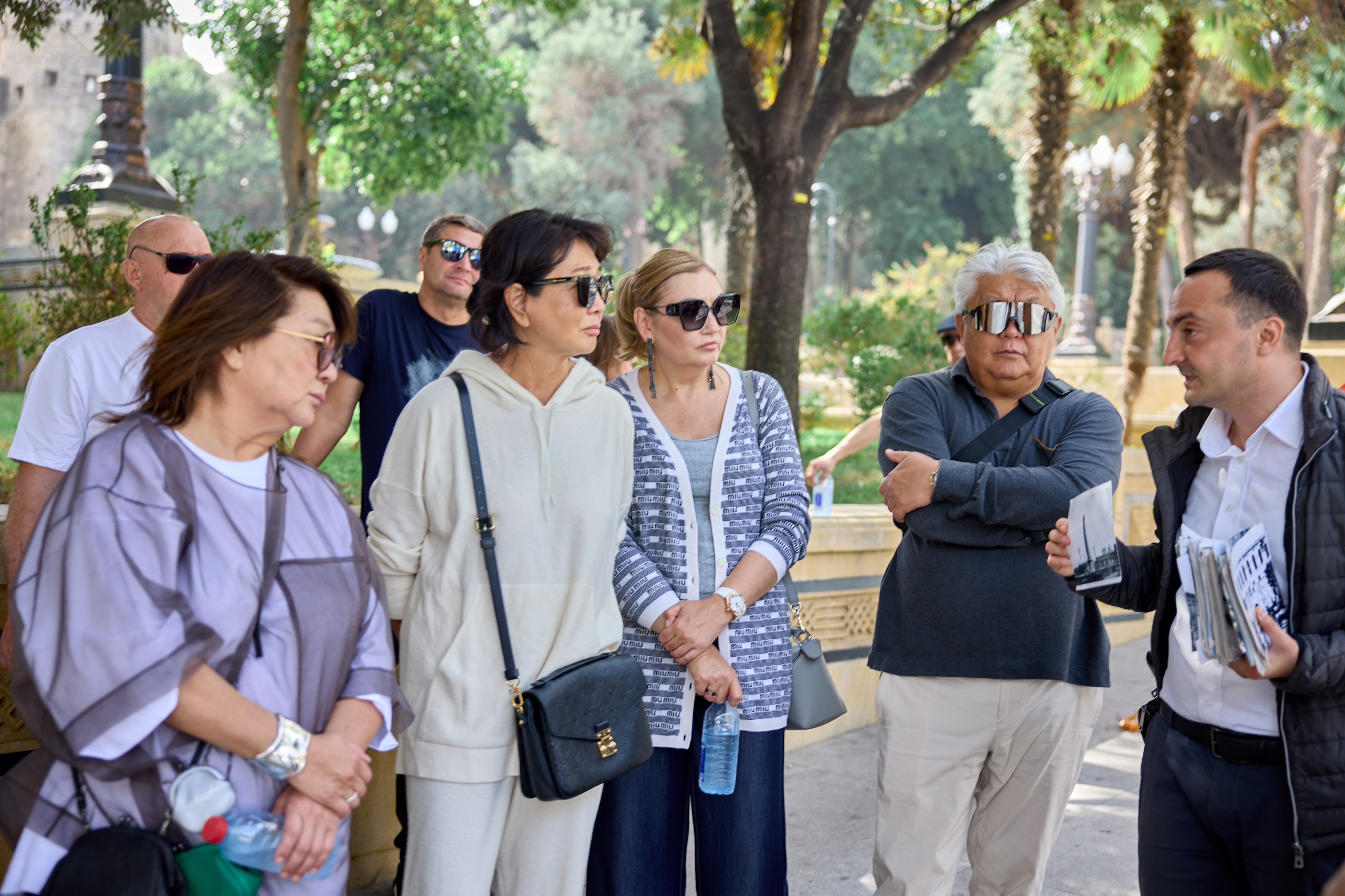Экскурсия по Баку. День 2. Photographer in Baku Kamran Enceladus