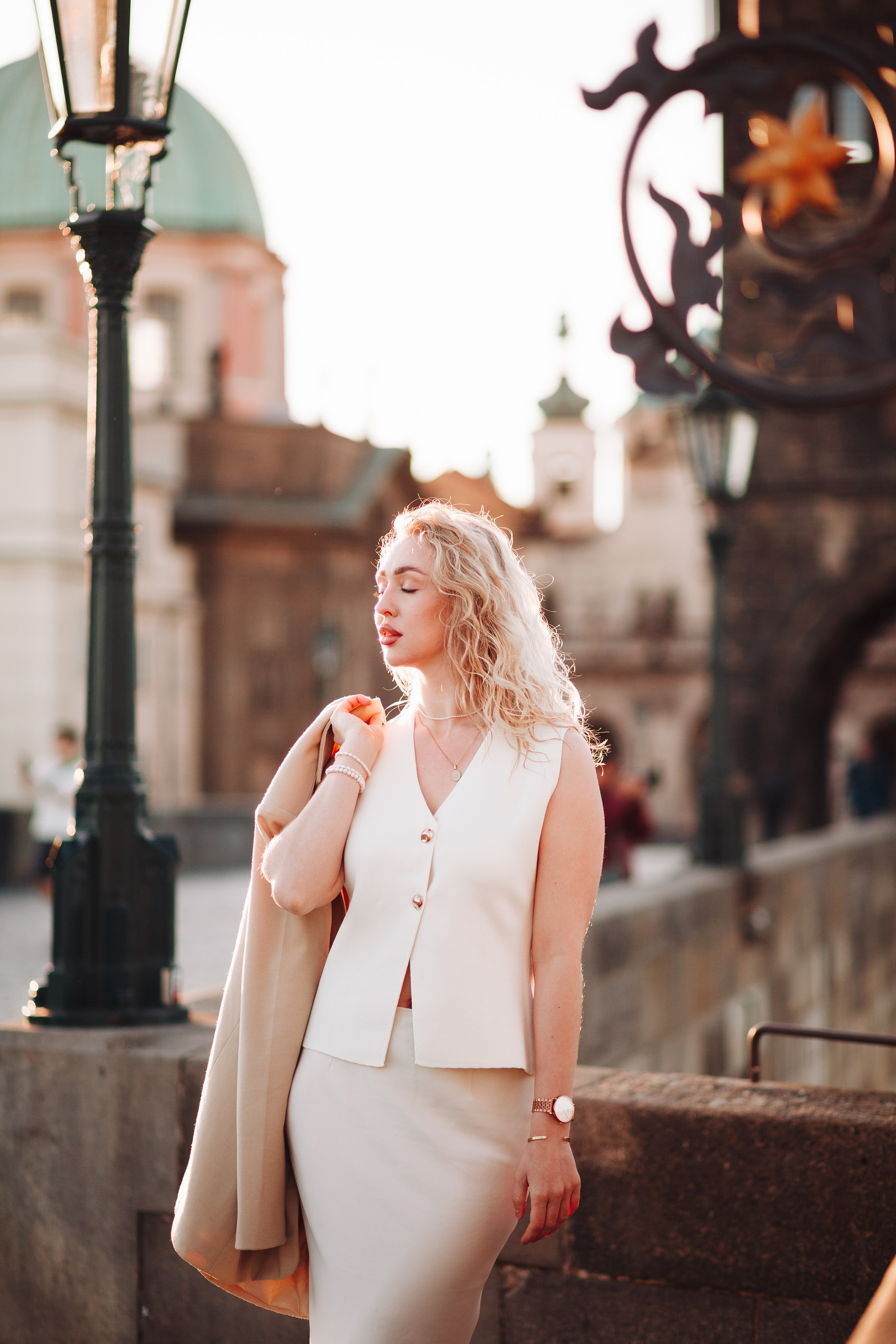 Alexandra. Photographer in Prague for tourists