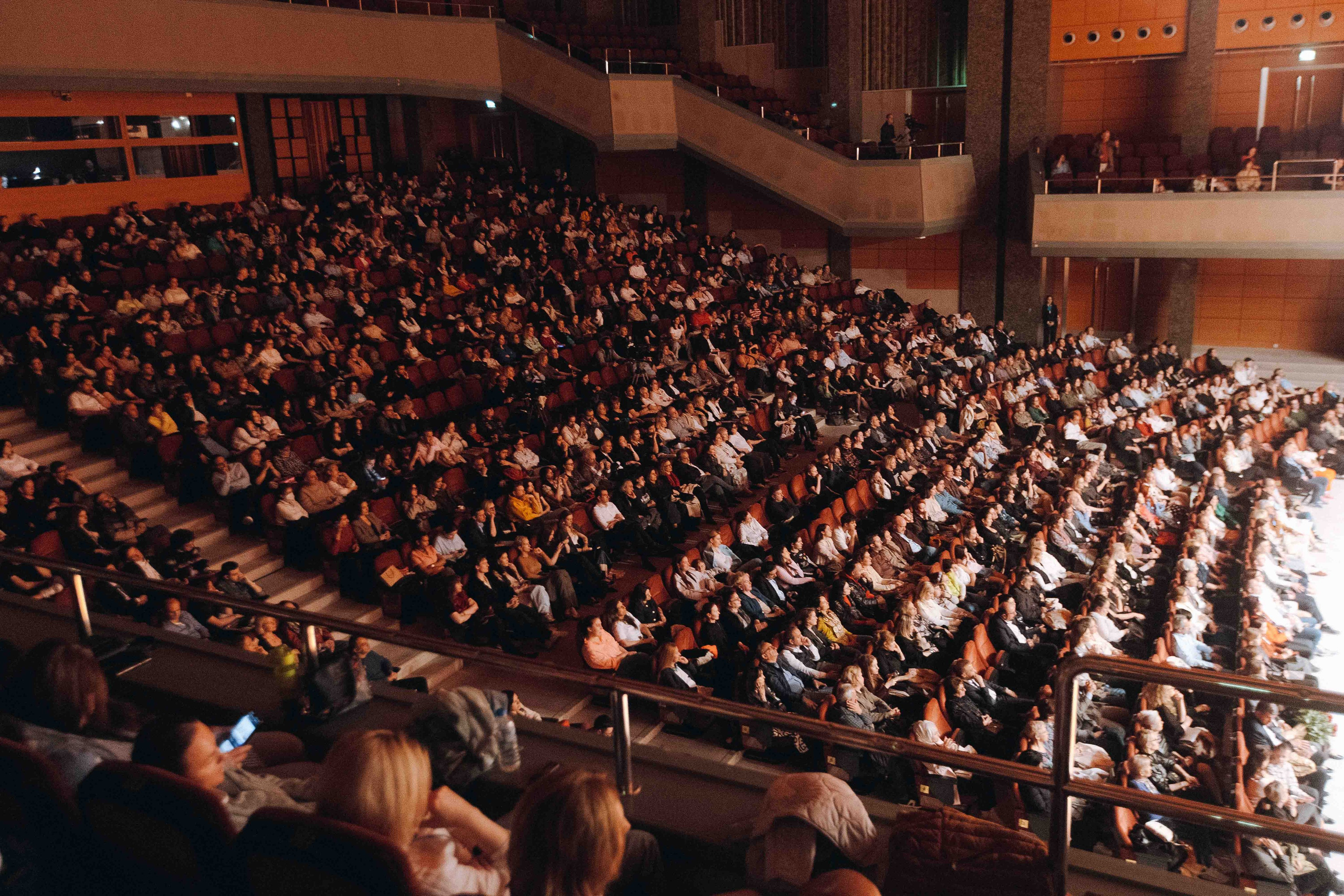 The Tchaikovsky Academic Grand Symphony Orchestra in Istanbul. Wedding&Event photographer Ismail Rzayev in Baku