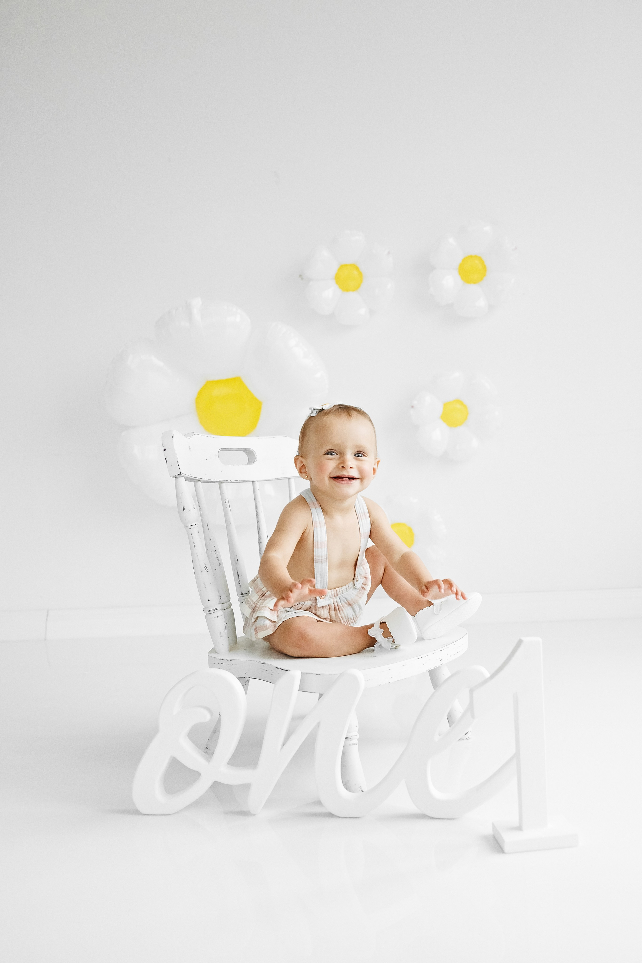 Smash cake. Фотограф Ирина Йотова