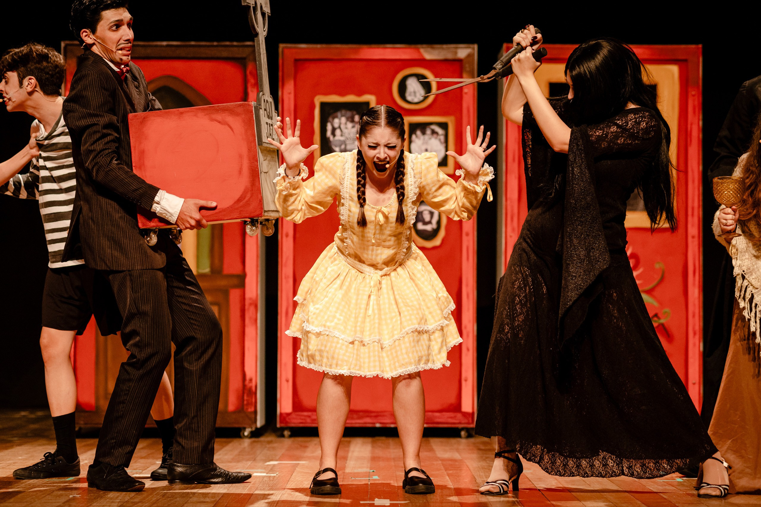 Espetáculo A Família Addams — Grupo de Teatro Univali