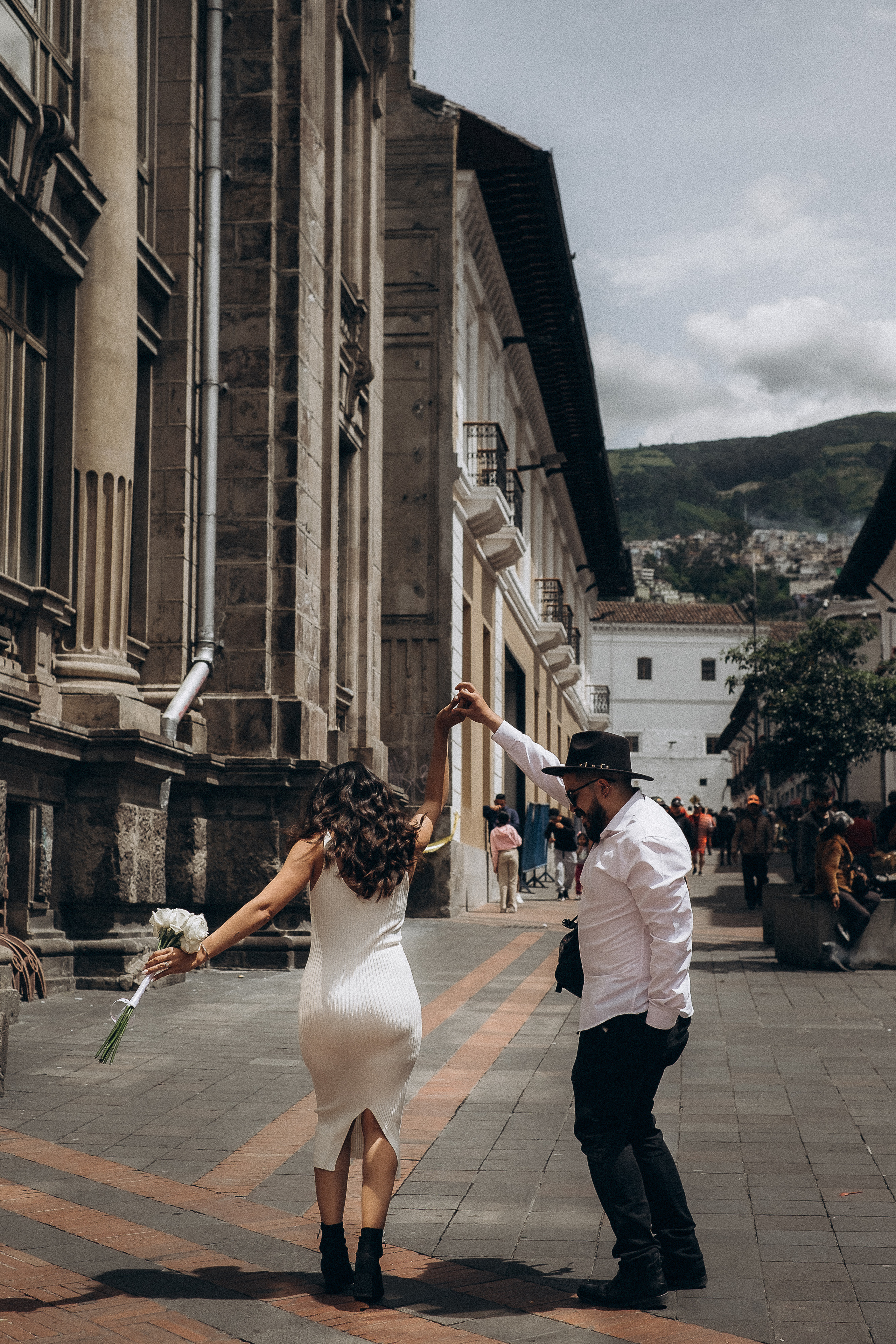 Sesión de fotos pre boda. Fotografo de familia en Quito Anastasia Eliseeva