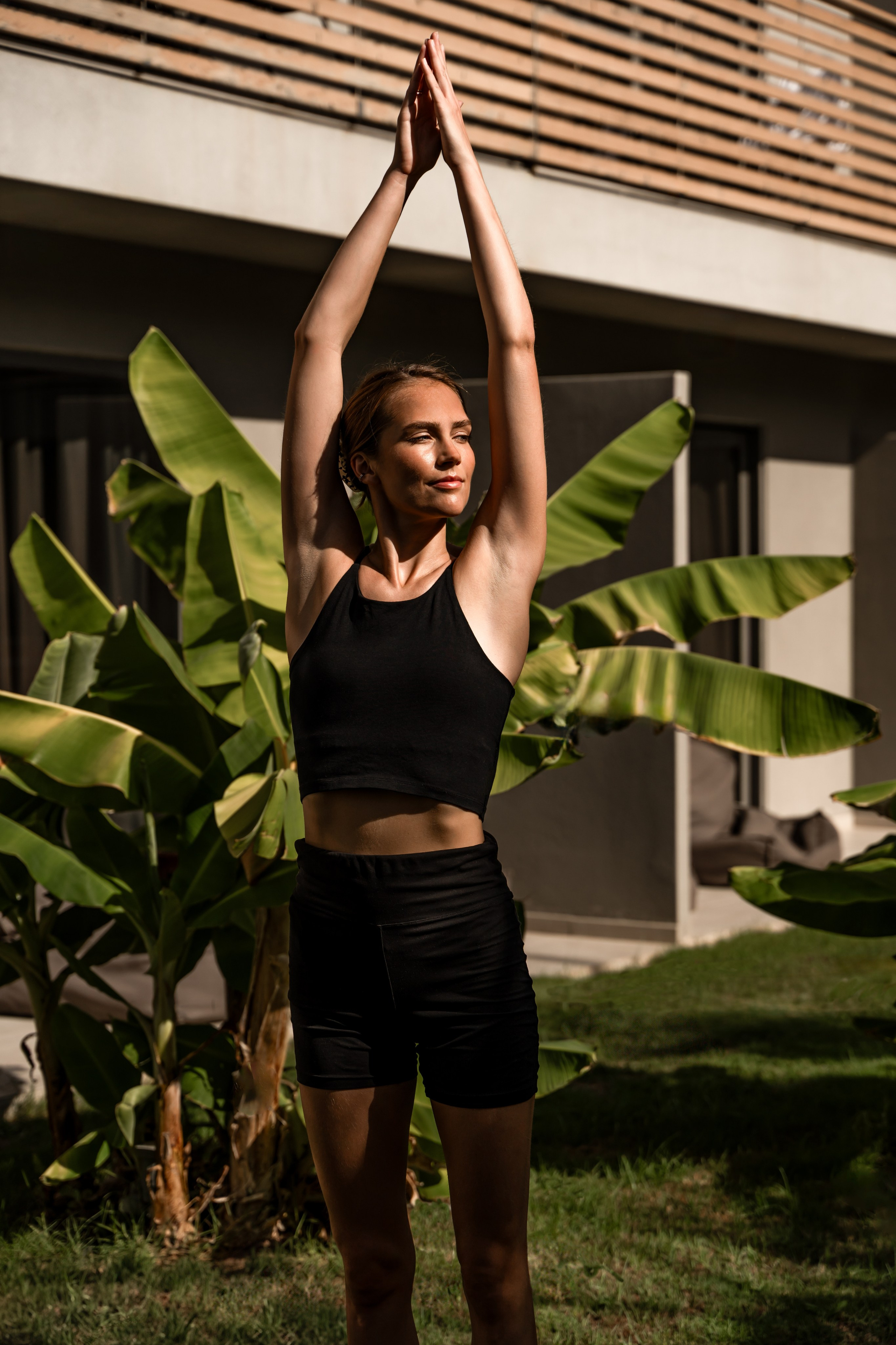 ~Vesla~. Photo & Videos