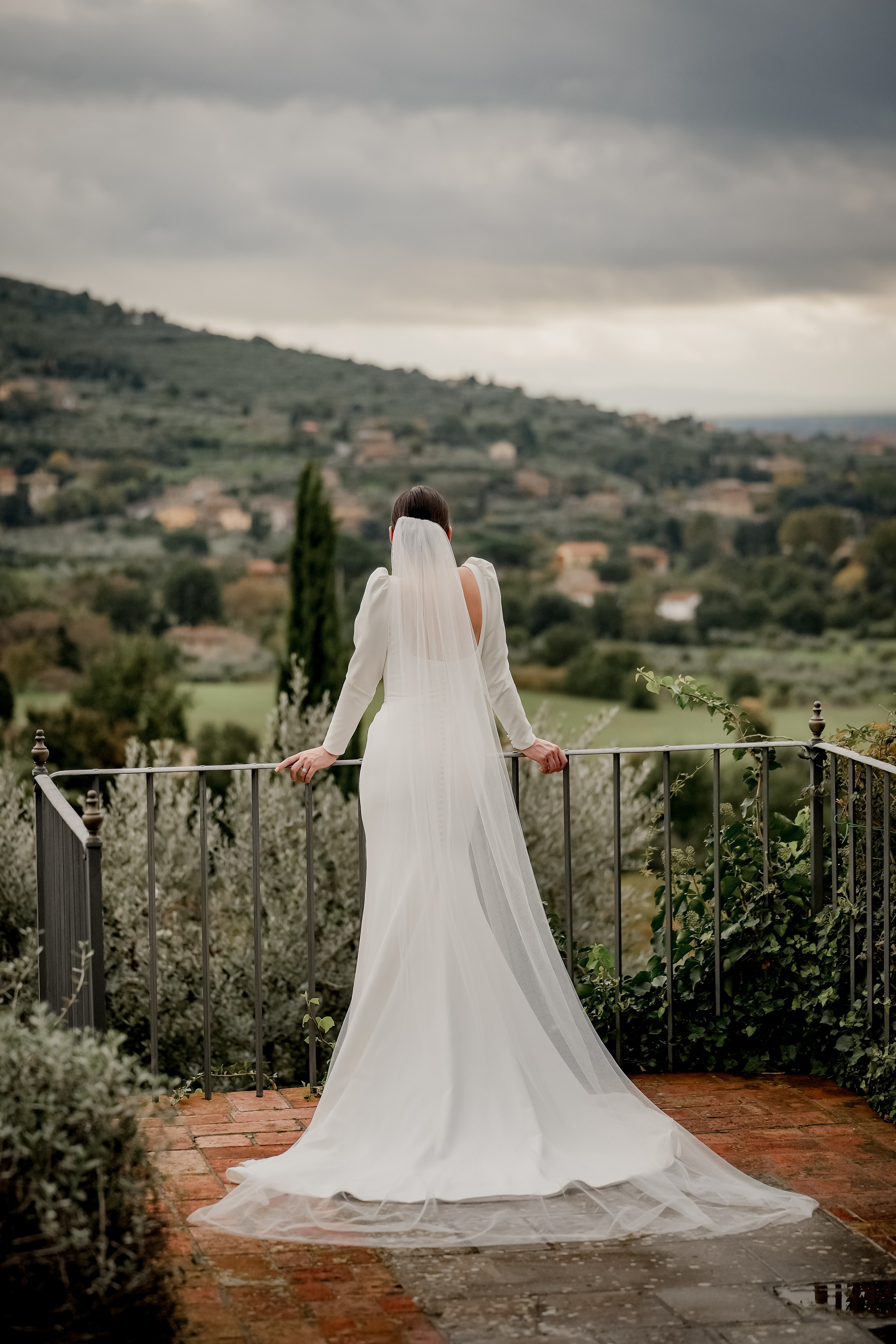 Elopment in Cortona. Villa Falconiere. Wedding Photographer in Italy