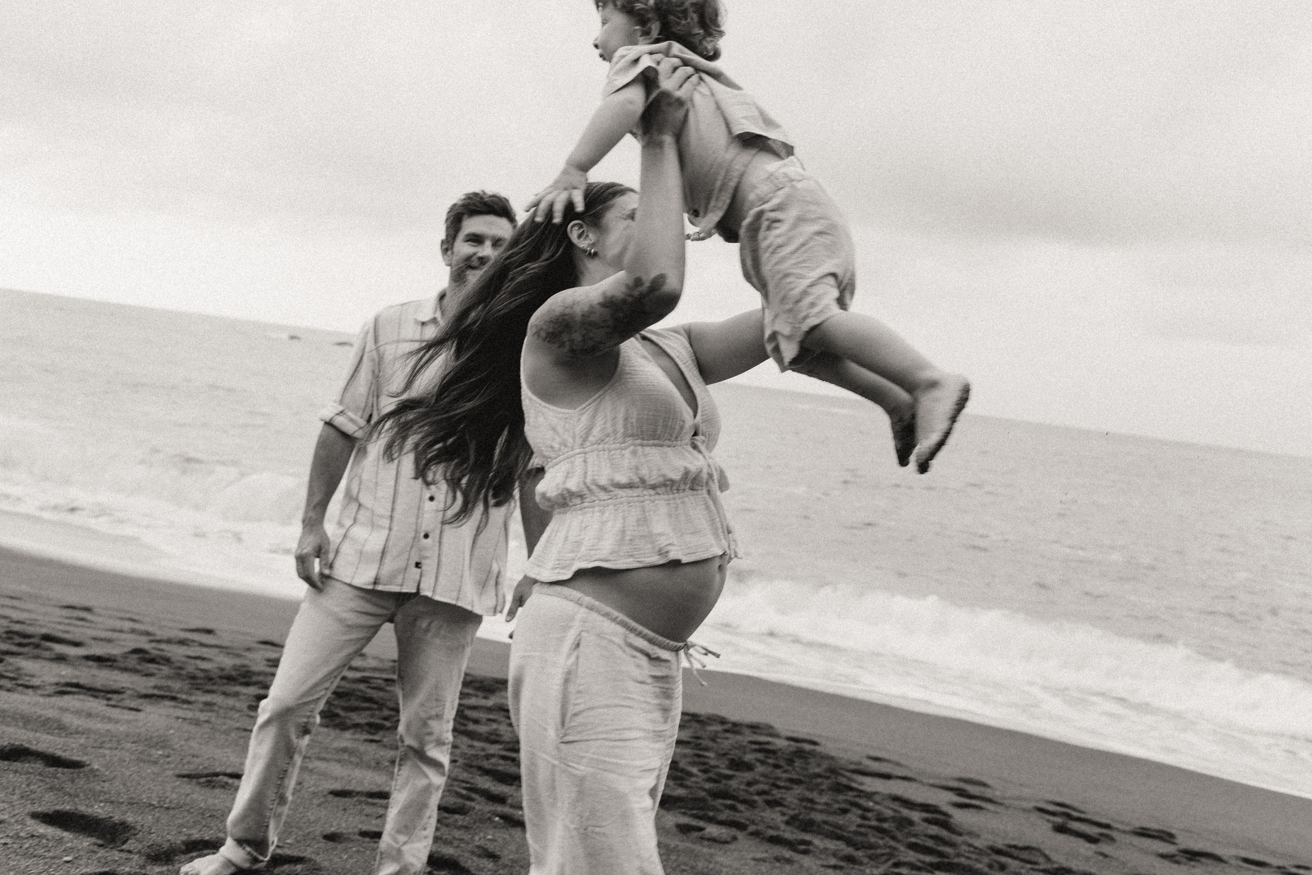 Kayla’s family. IRINA KALMYKOVA | PHOTOGRAPHER AZORES
