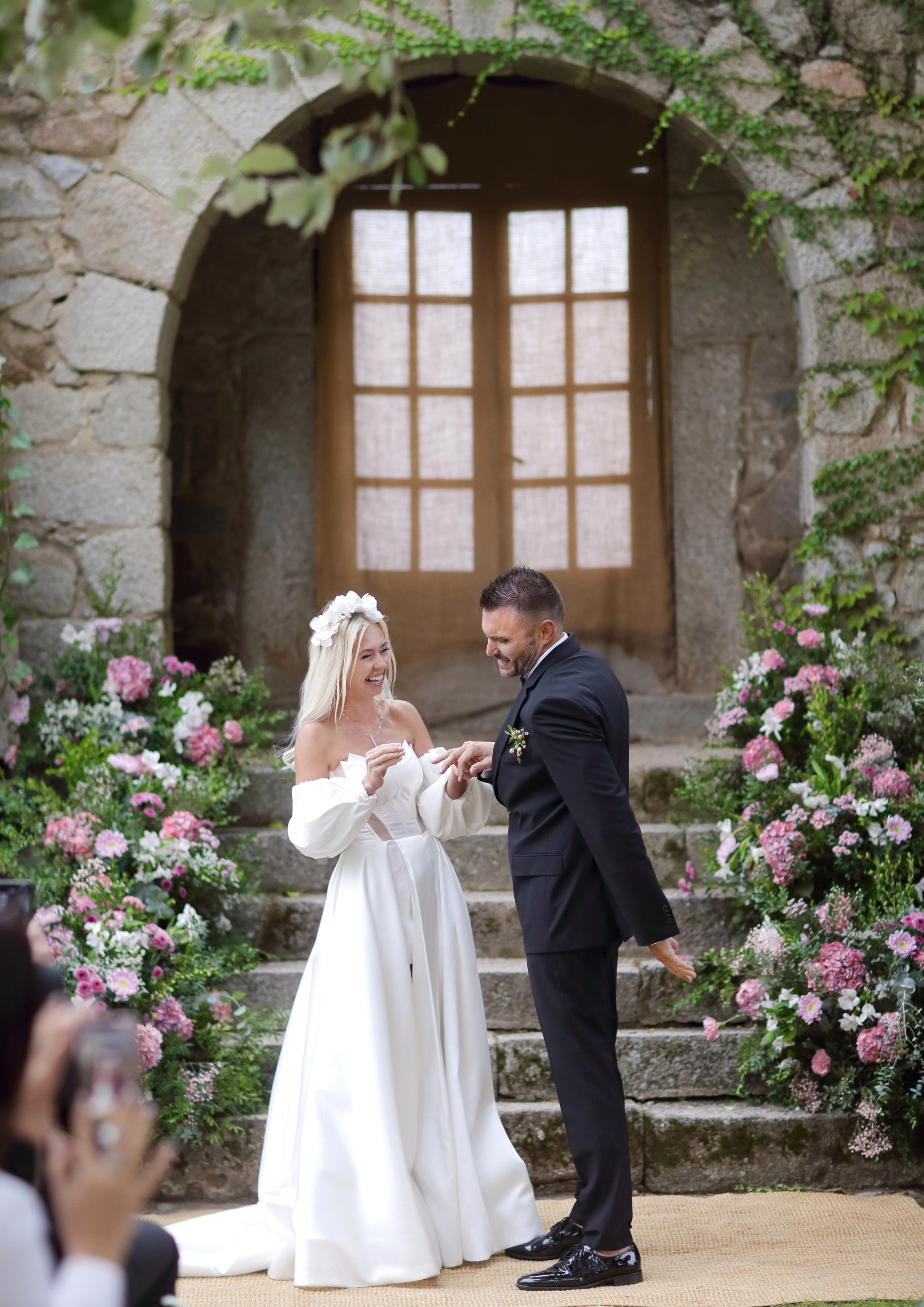 Madrid. Finca El Gasco. Luxury wedding, portrait, family photographer over Europe