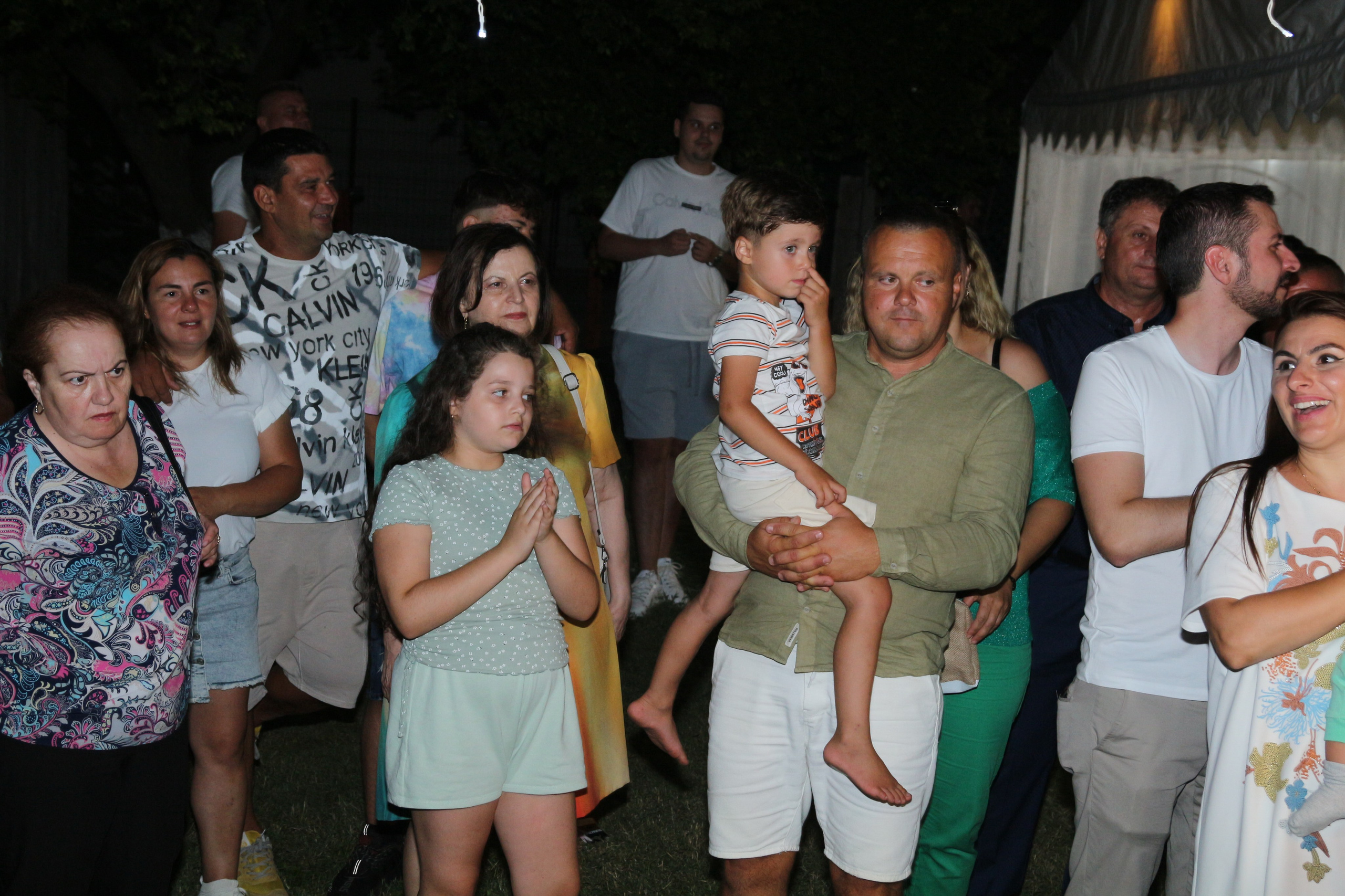 BYZO MEDIA. PETRU BYZO - family and children photographer in ROMANIA