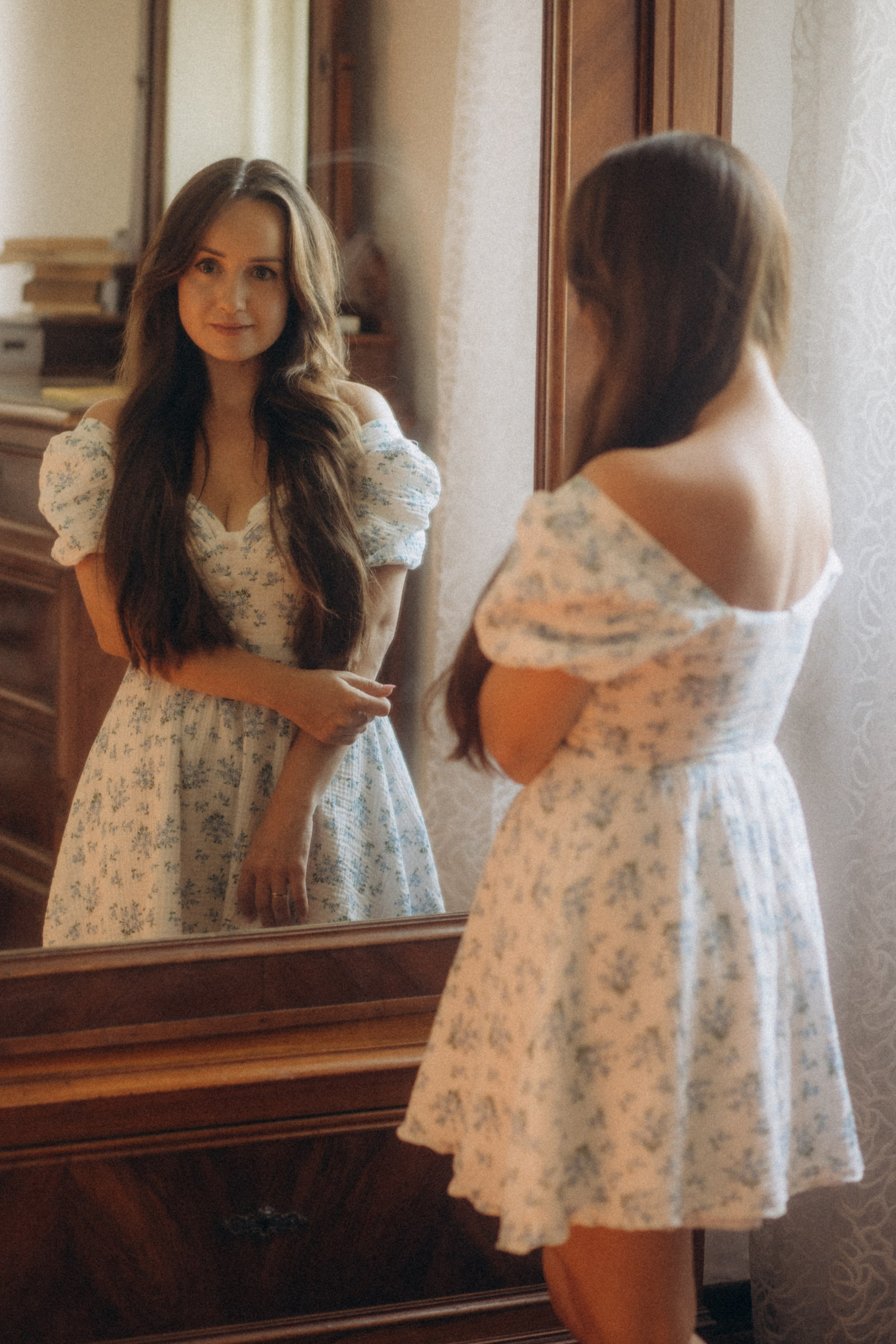 Maman et fille: la tendresse intemporelle. Je suis Olga, votre photographe de famille à Metz et dans toute la France