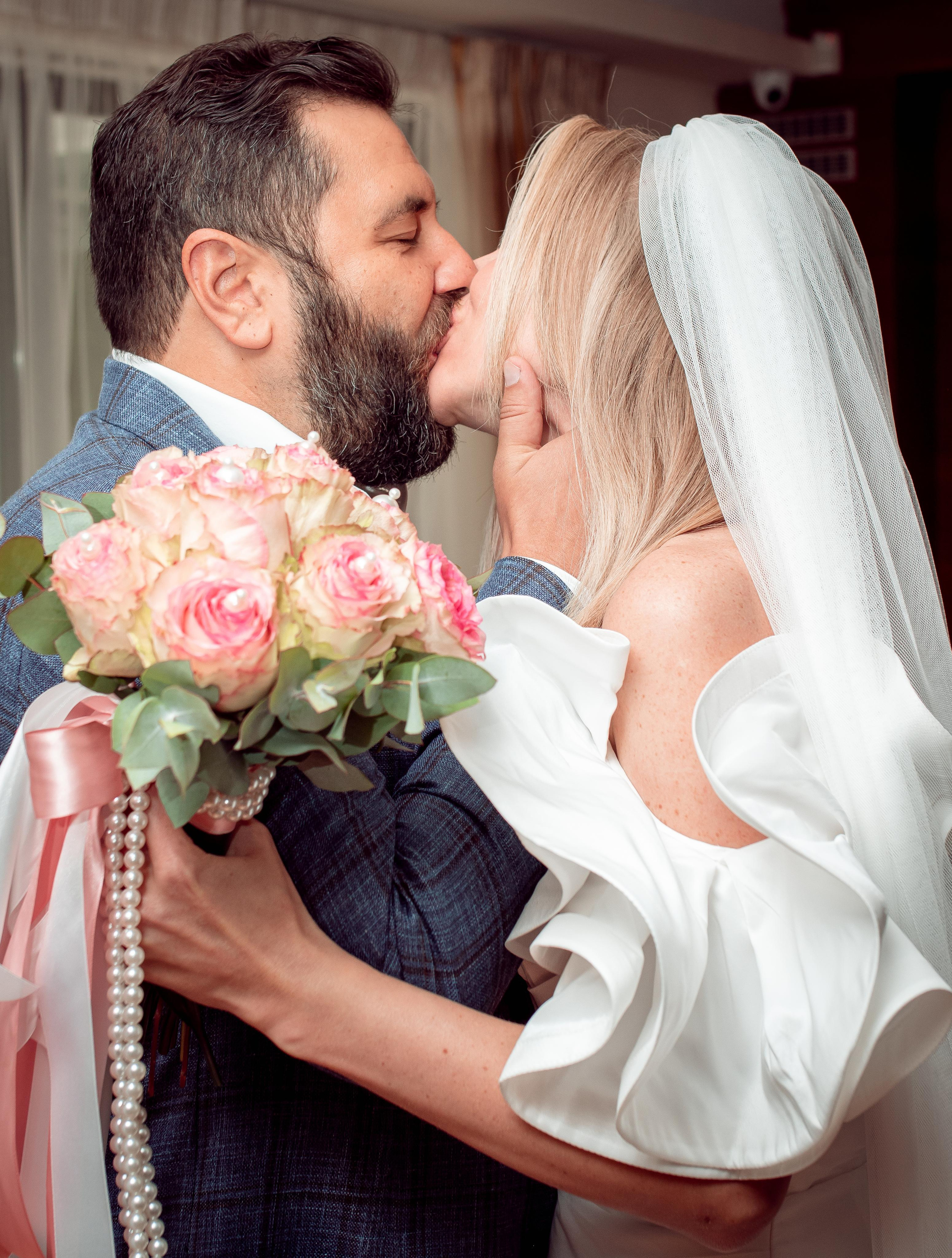 Documentary Wedding Ceremony. Family Photographer in Greece