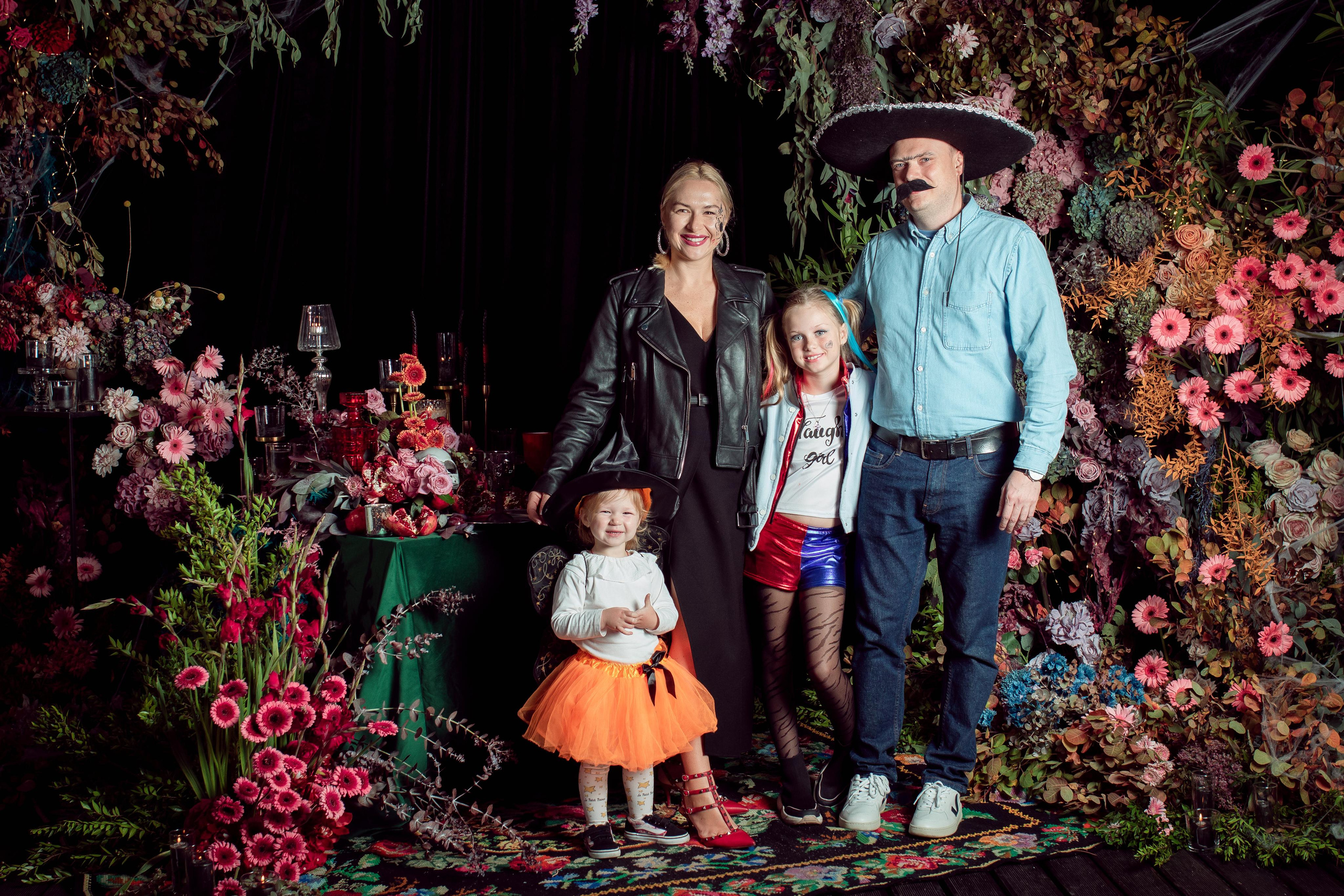 Halloween 2022. Family Photographer in Greece