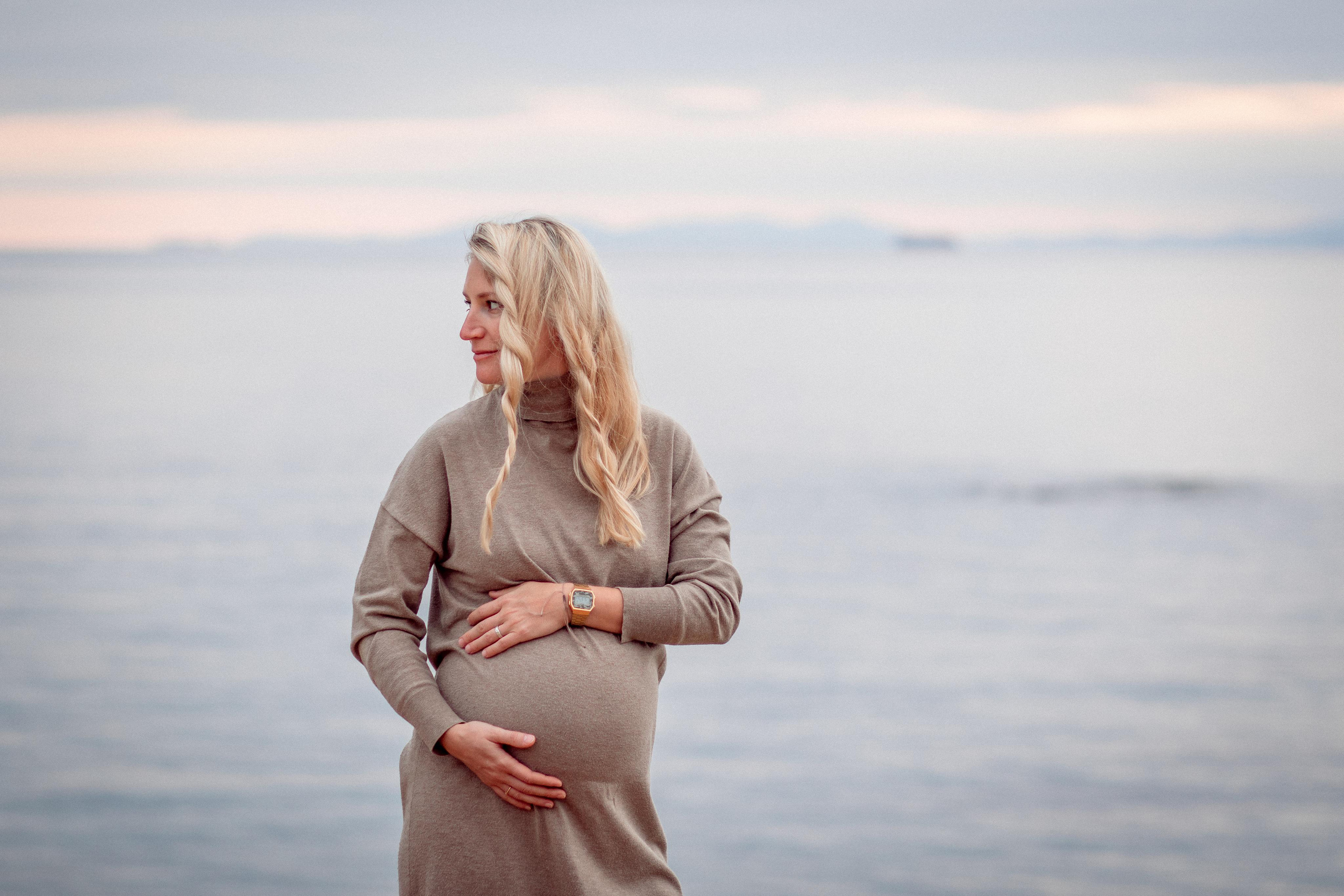 Anna’s Maternity Session. Family Photographer in Greece