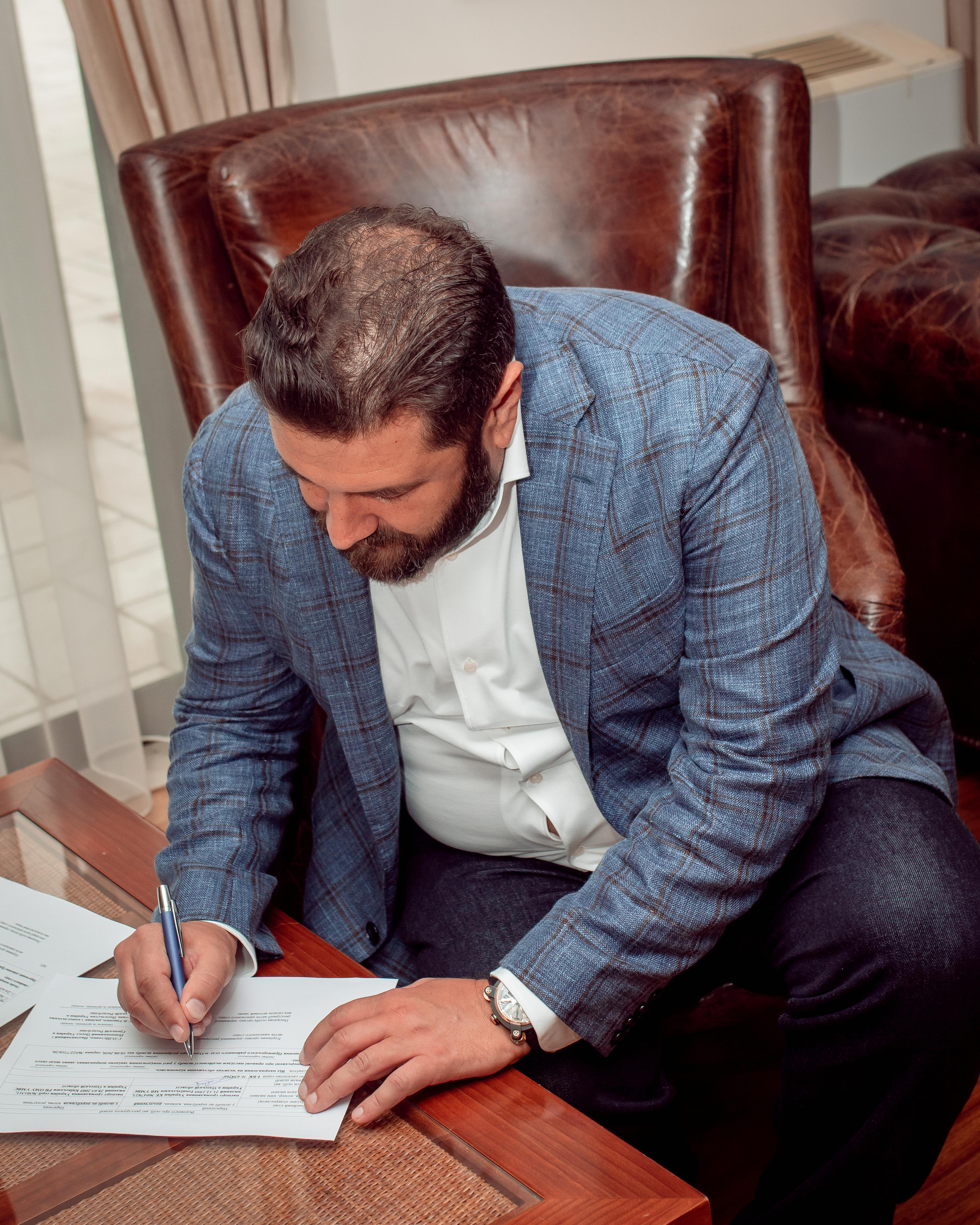 Documentary Wedding Ceremony. Family Photographer in Greece