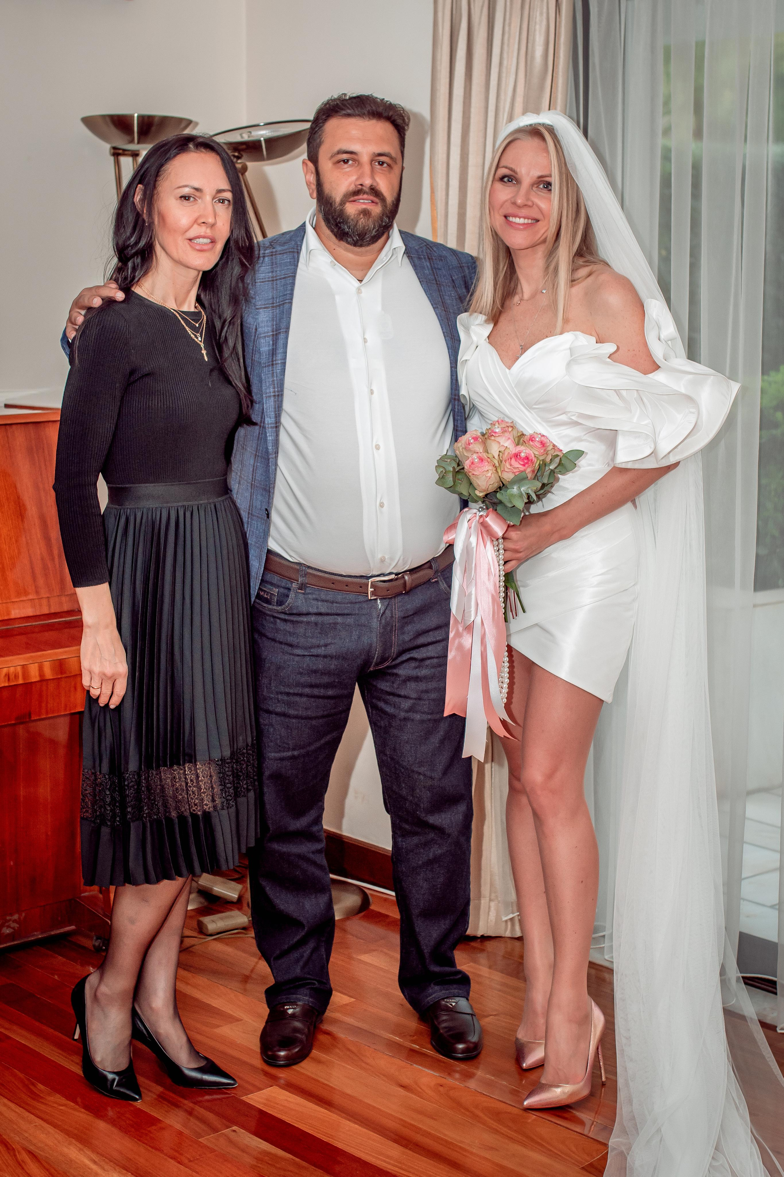 Documentary Wedding Ceremony. Family Photographer in Greece