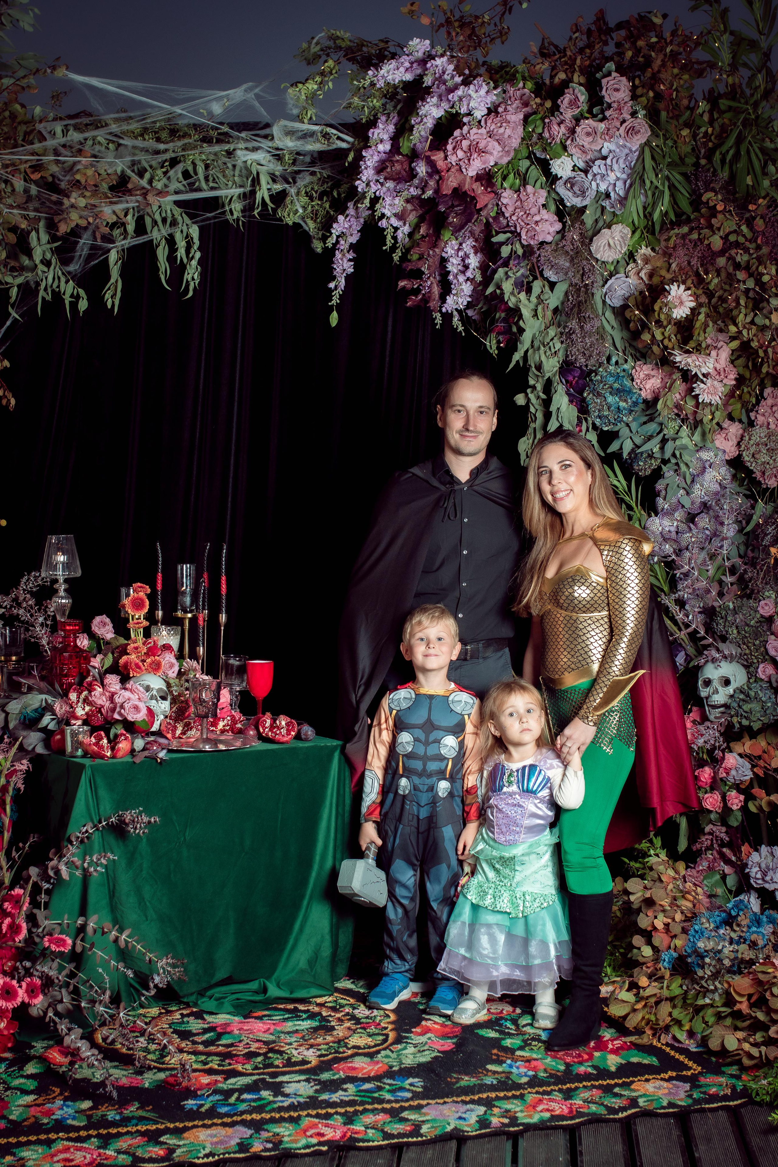 Halloween 2022. Family Photographer in Greece