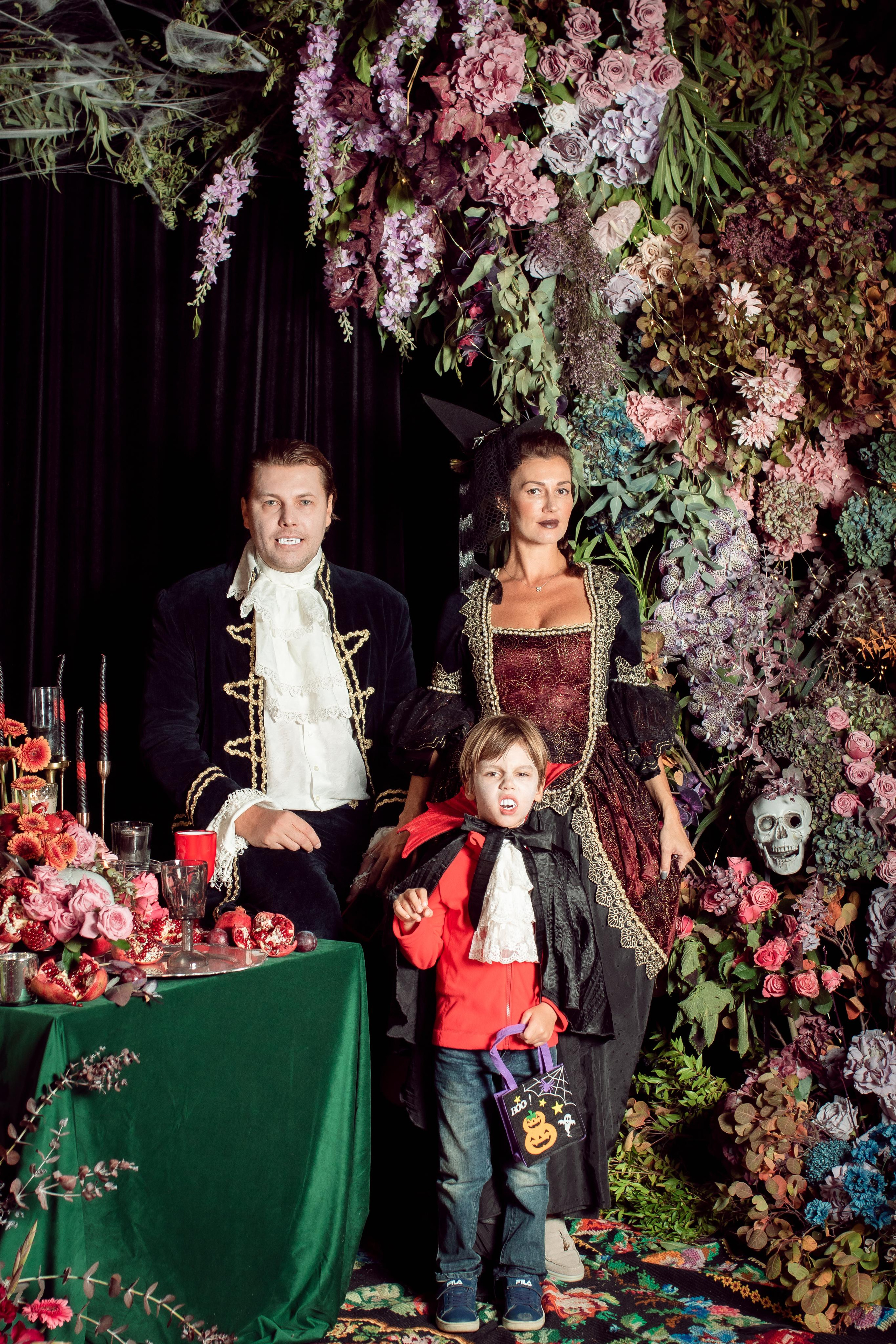 Halloween 2022. Family Photographer in Greece