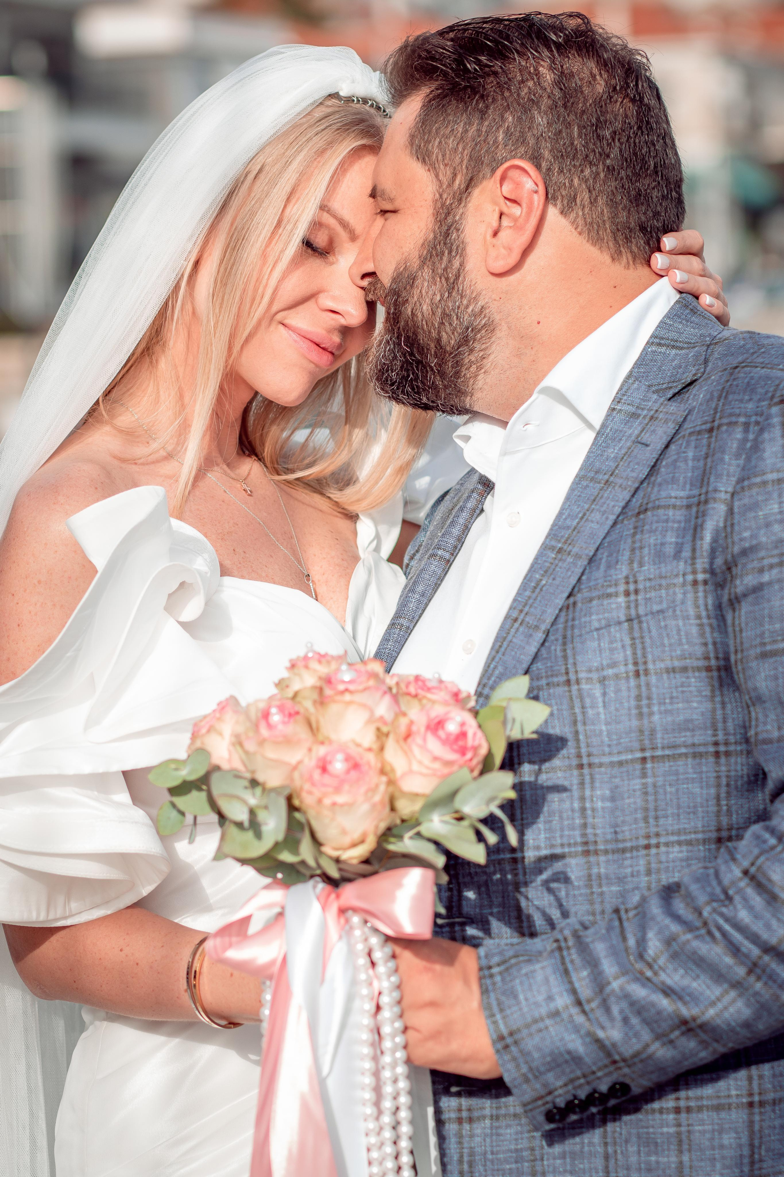 Documentary Wedding Ceremony. Family Photographer in Greece