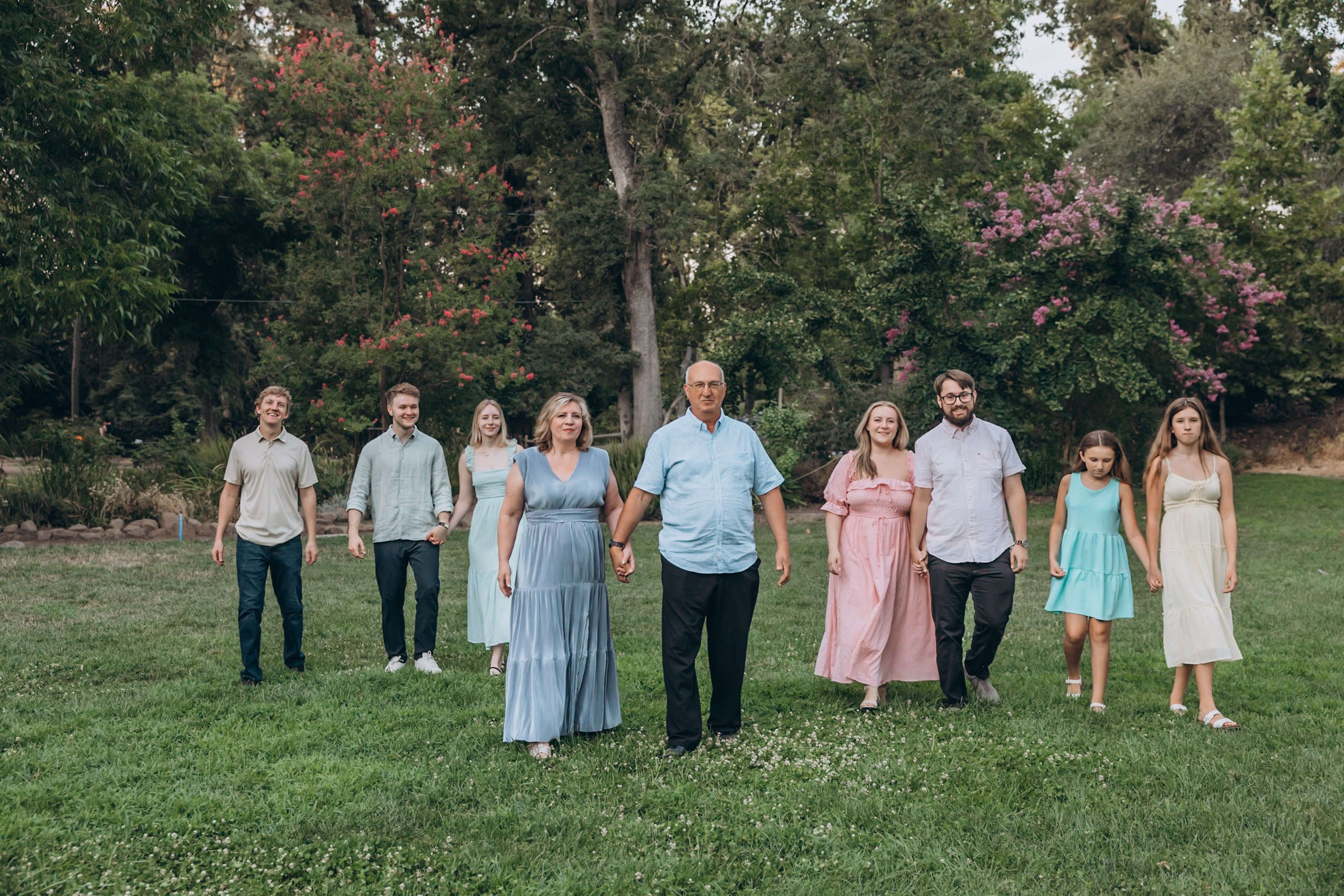 Events and big family photos. Family and children’s lifestyle photographer Elena Tumanova