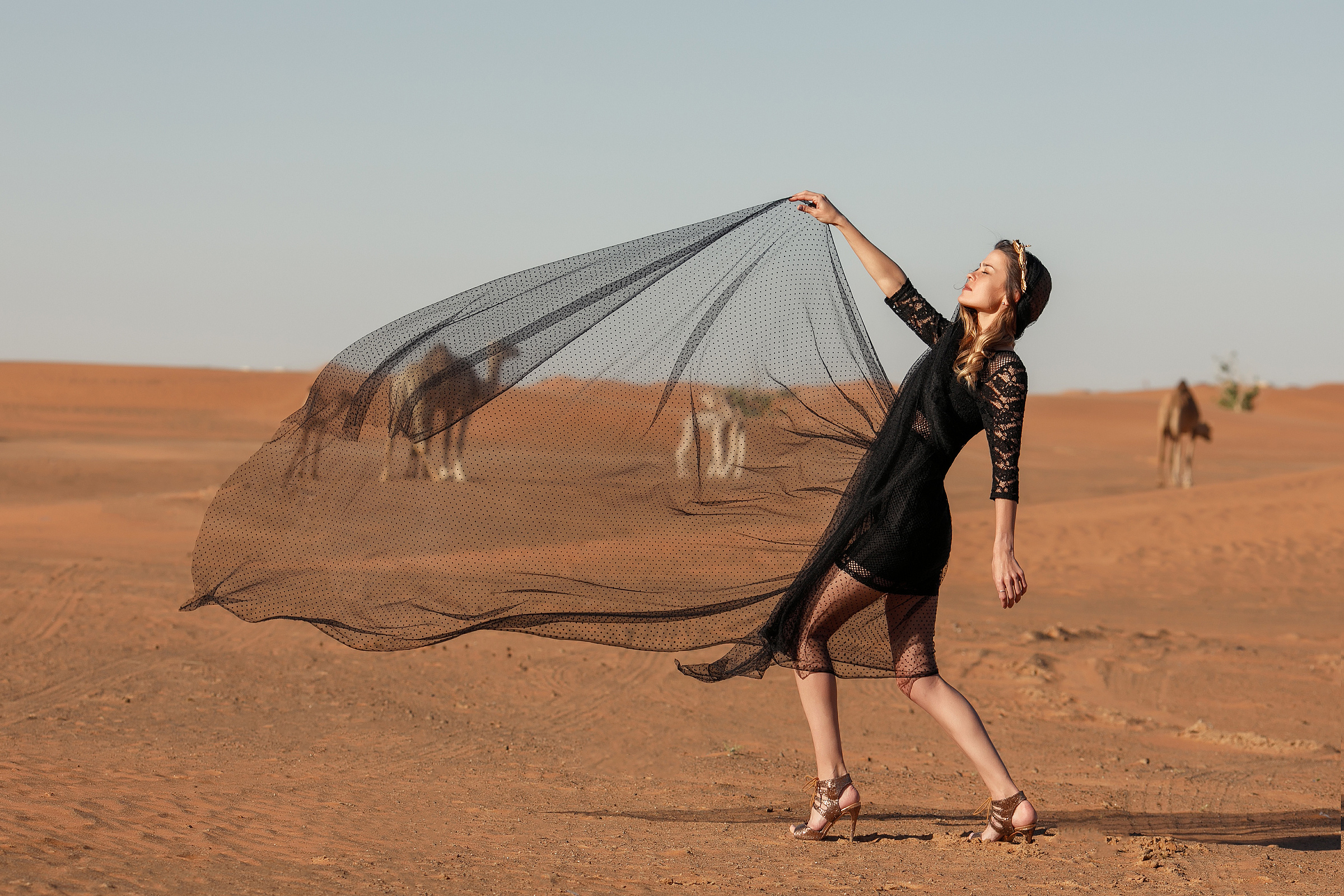 Irina. Fashion in desert. Портретний та весільний фотограф Надія Онода