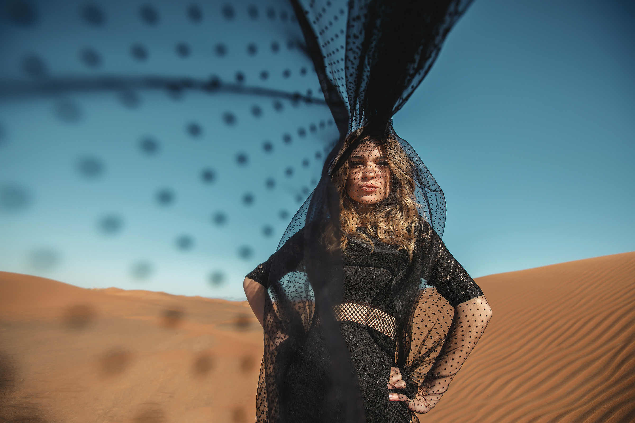 Irina. Fashion in desert. Портретний та весільний фотограф Надія Онода