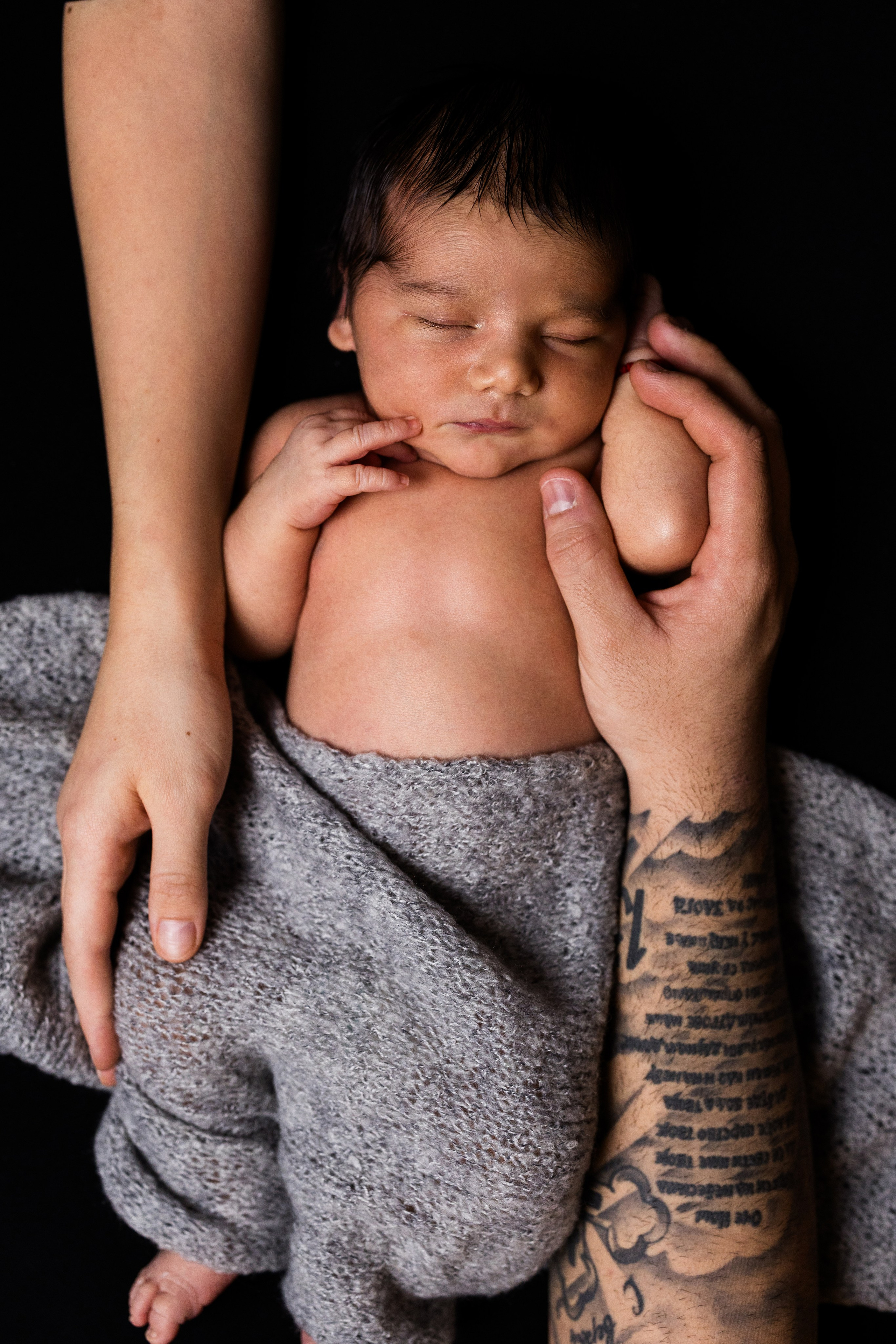 Newborn photoshooting. Mtv photography