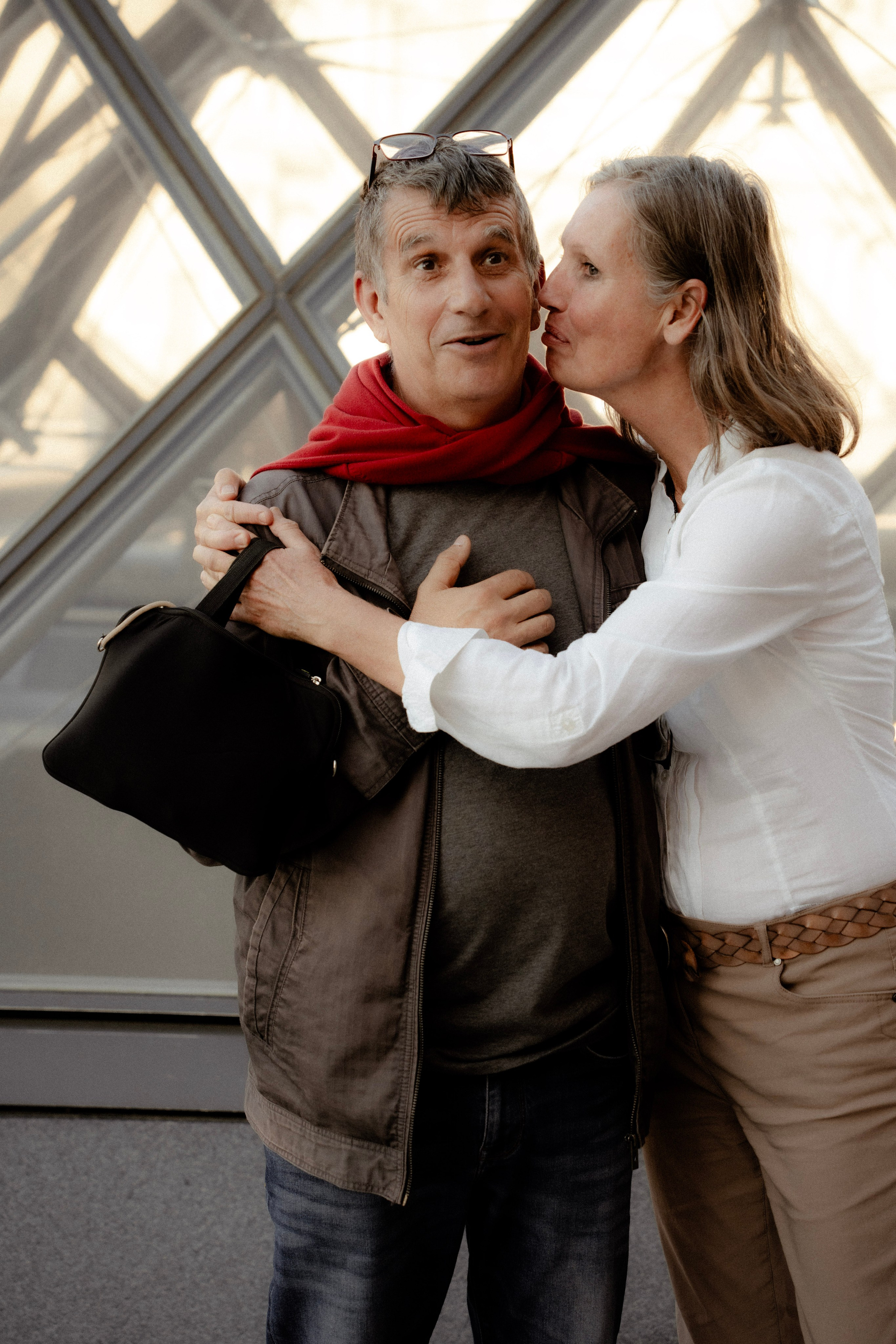 Love on Streets of Paris. Everwarm Photo and Video Studio
