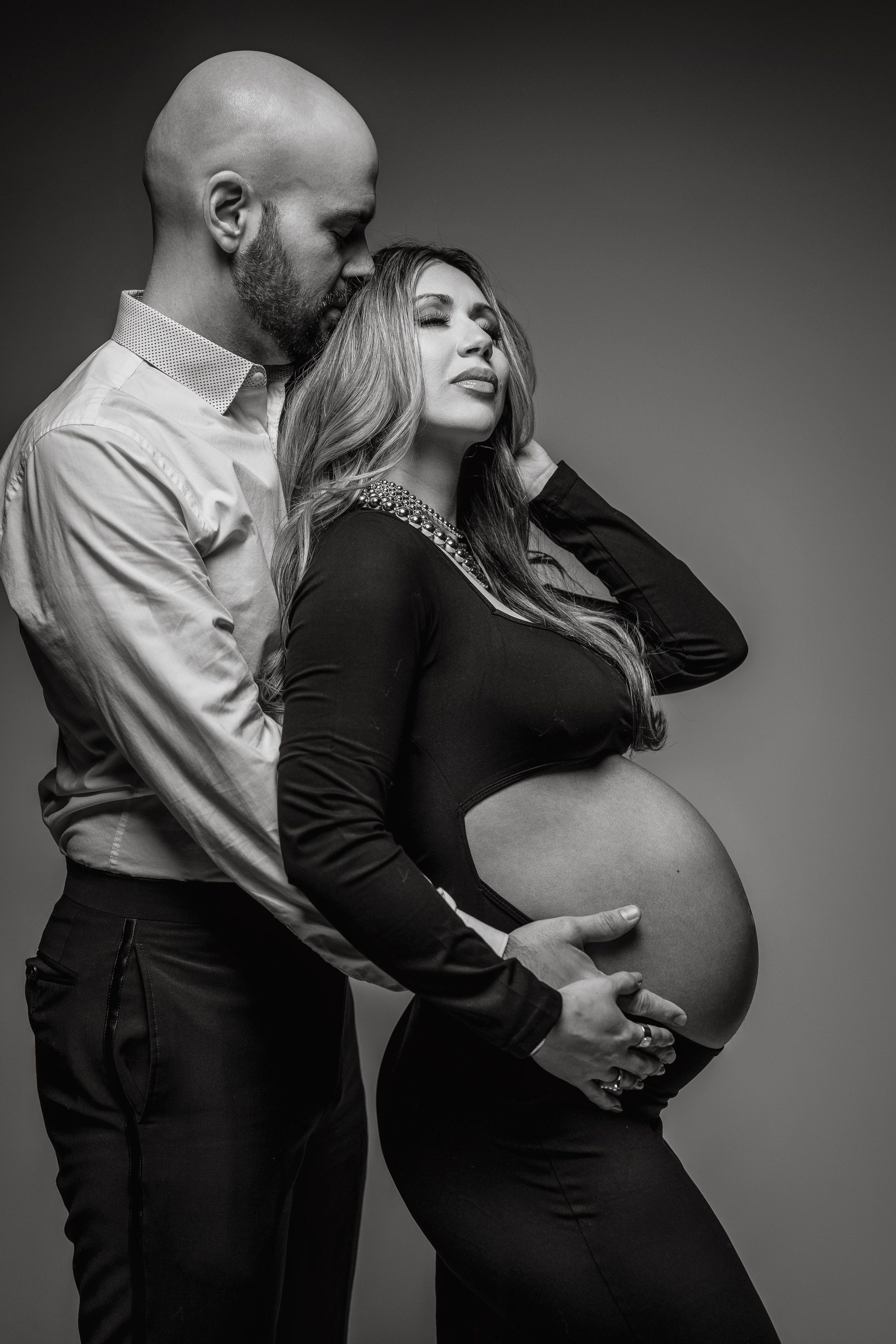 Vivian&Jose. Maternity in studio. Wedding and family photographer and videographer PA, NJ, NY, DE, MD