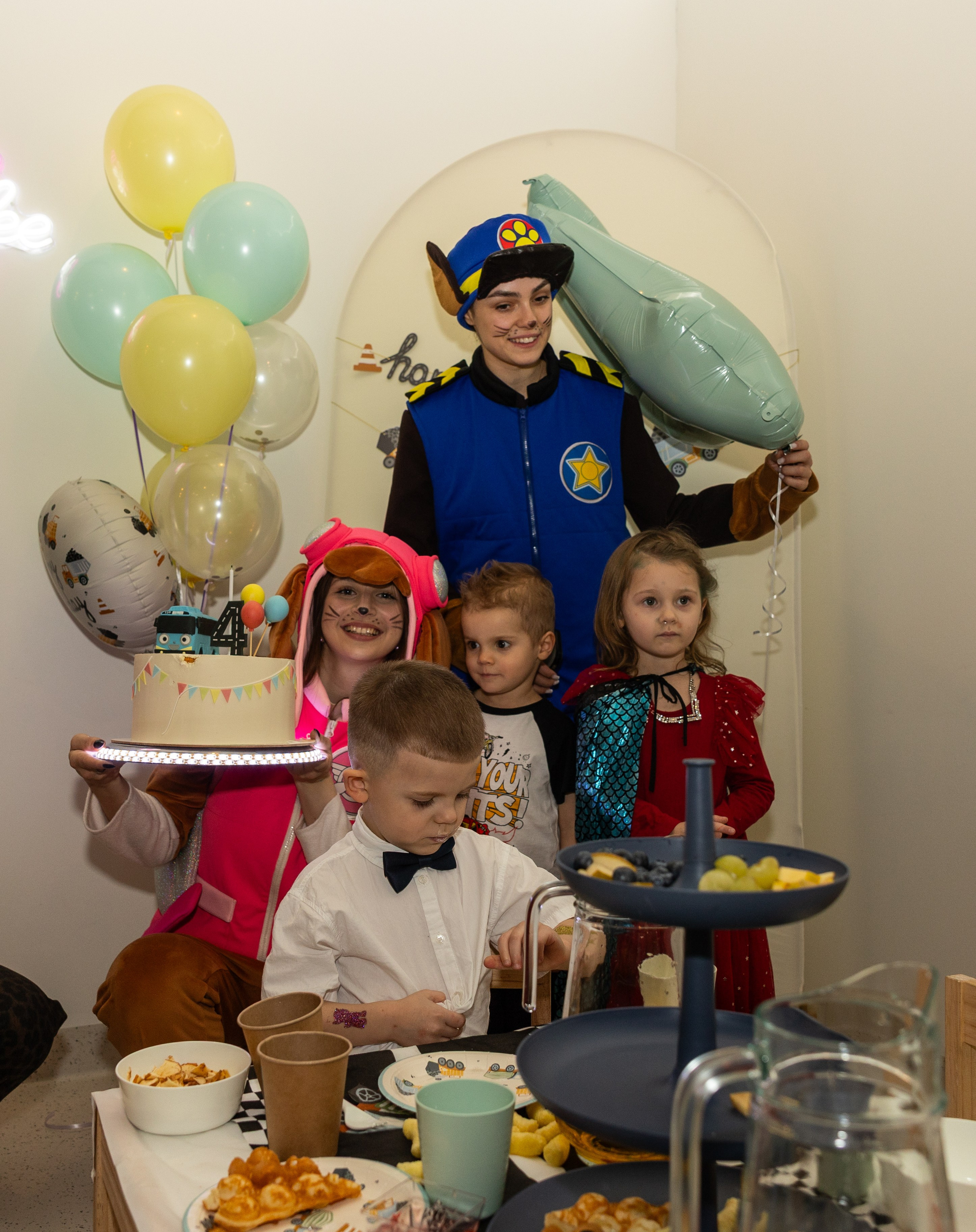 День рождения Артёма 24 января 2026 года. Семейный и детский фотограф в Варшаве Мила Бобровская