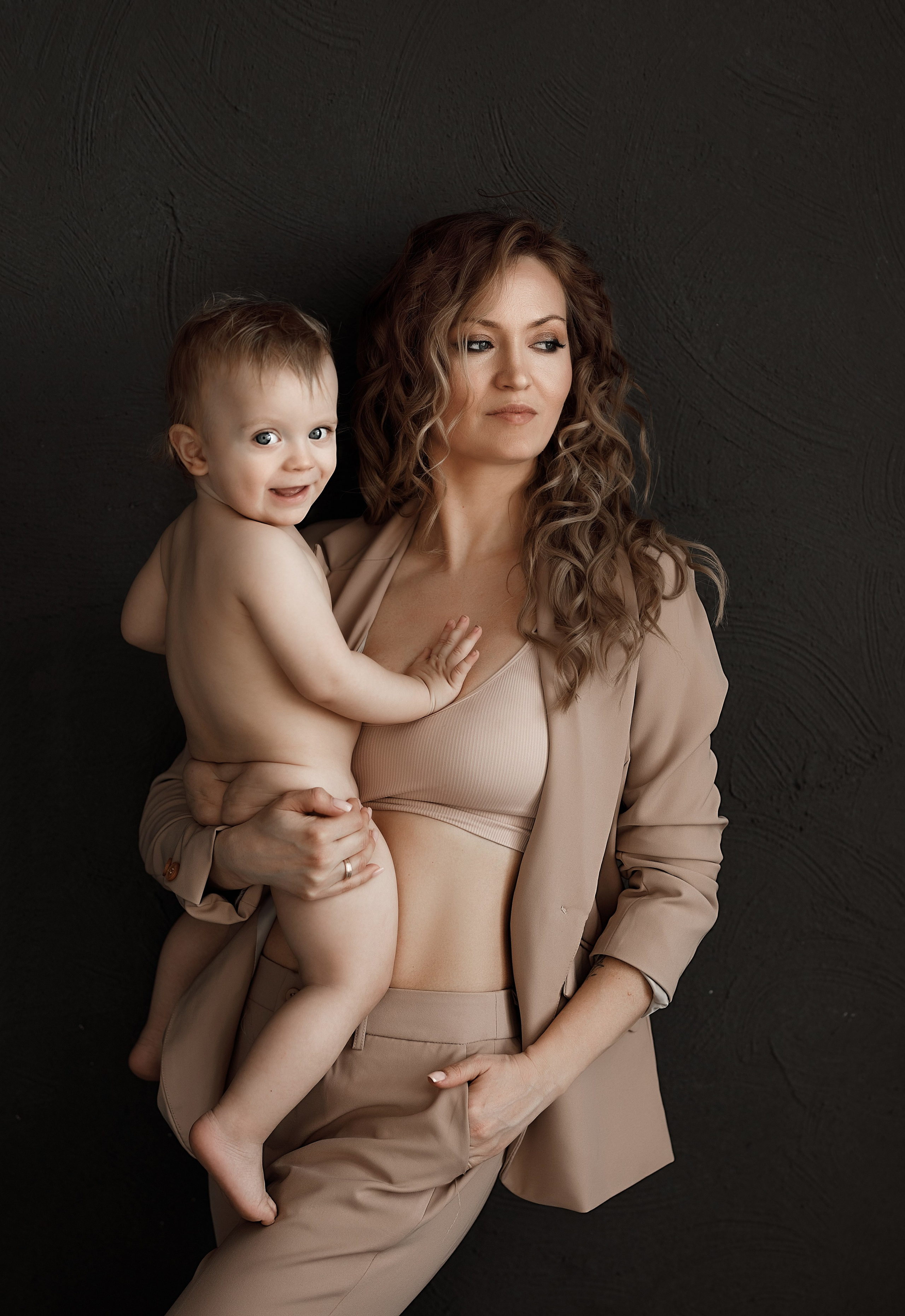 Portafolio de Fotografía Mamá y Yo – Natasha Reev. Natasha Reev Fotógrafa de maternidad en Los Ángeles