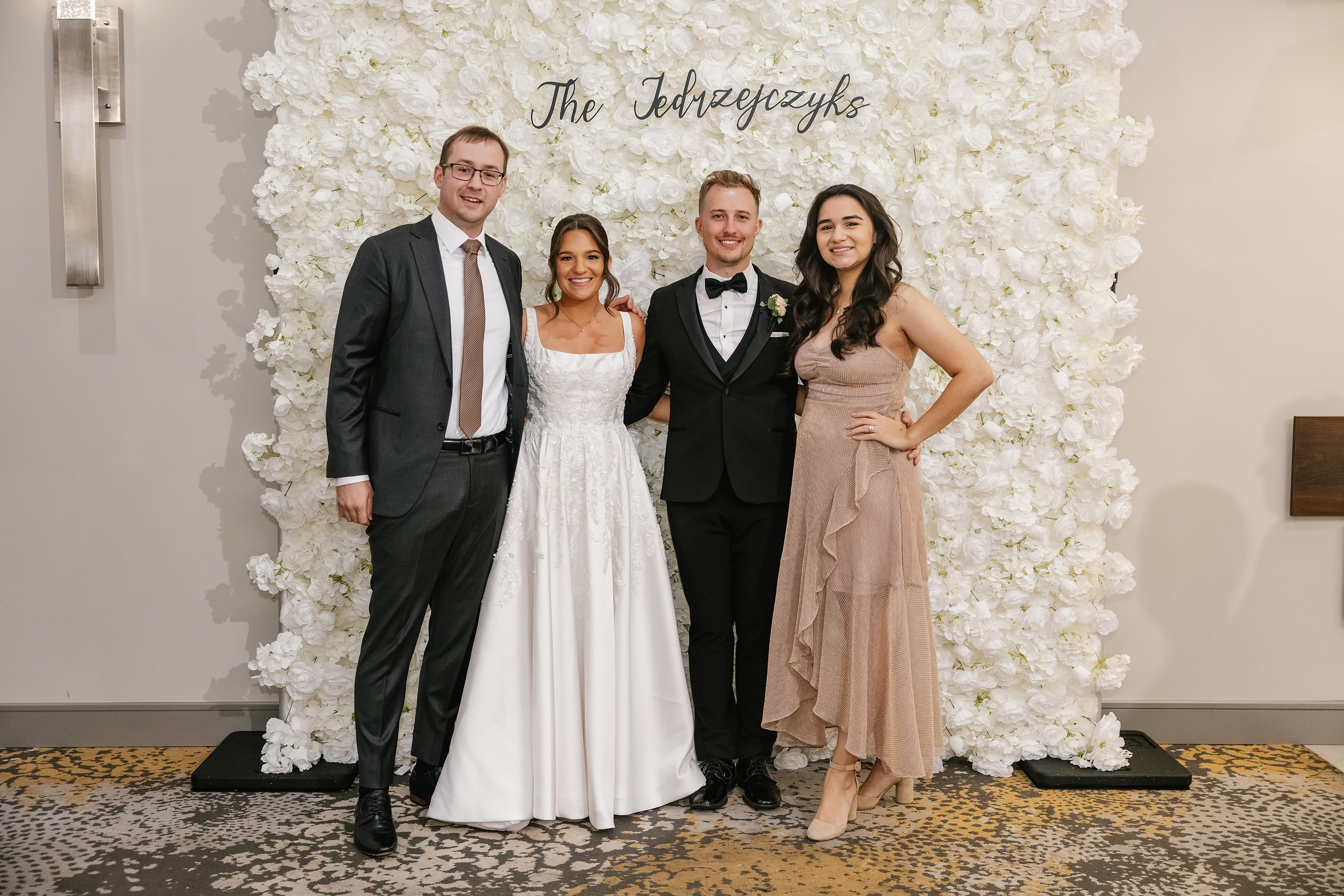 09.06.2025 Wedding. Wedding family event photographer in Chicago Nick Yushevich