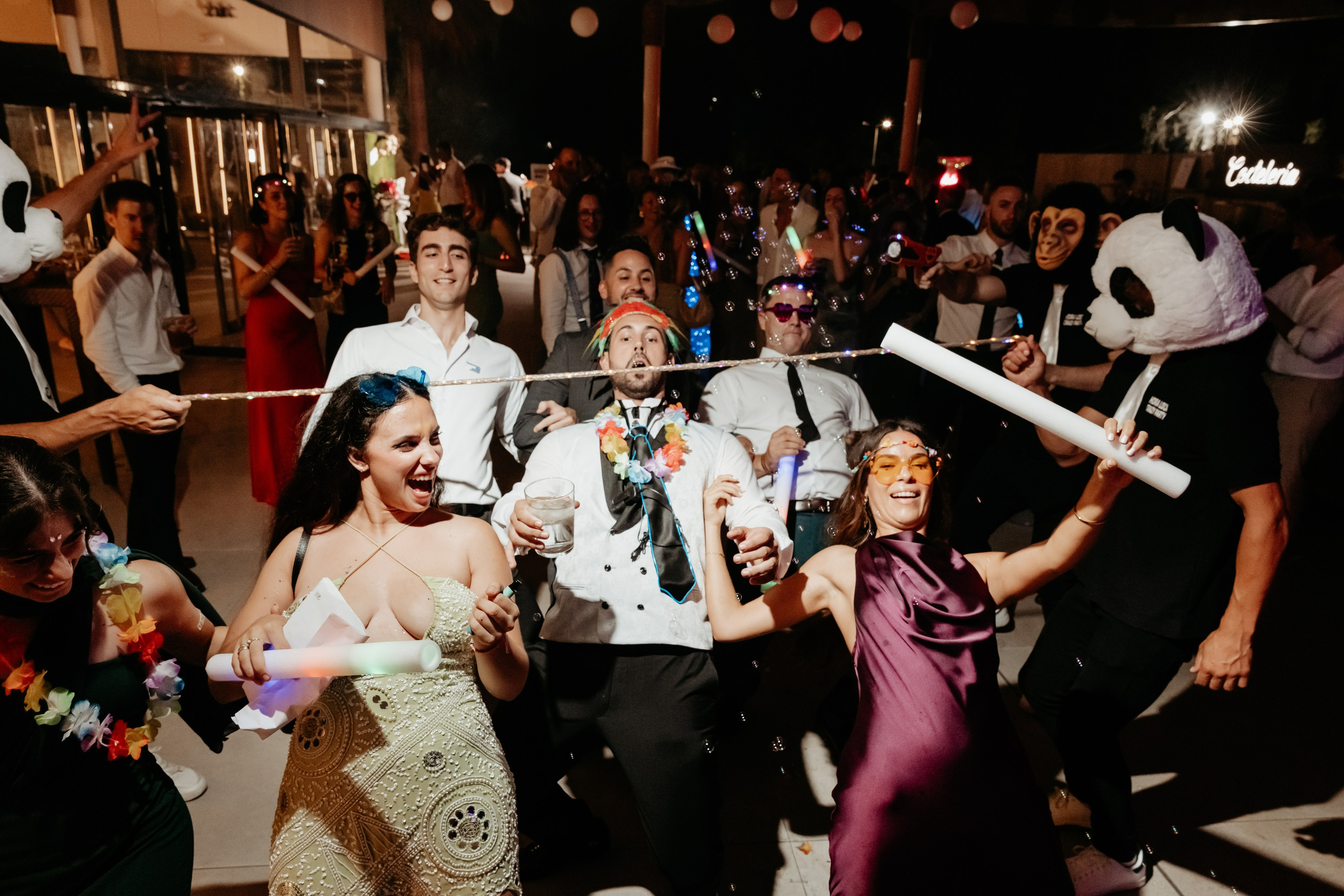 Víctor y Carmen. Ramoné Fotografía · Fotógrafo de Bodas en Alicante, Murcia y Valencia | Reportaje Natural y Documental