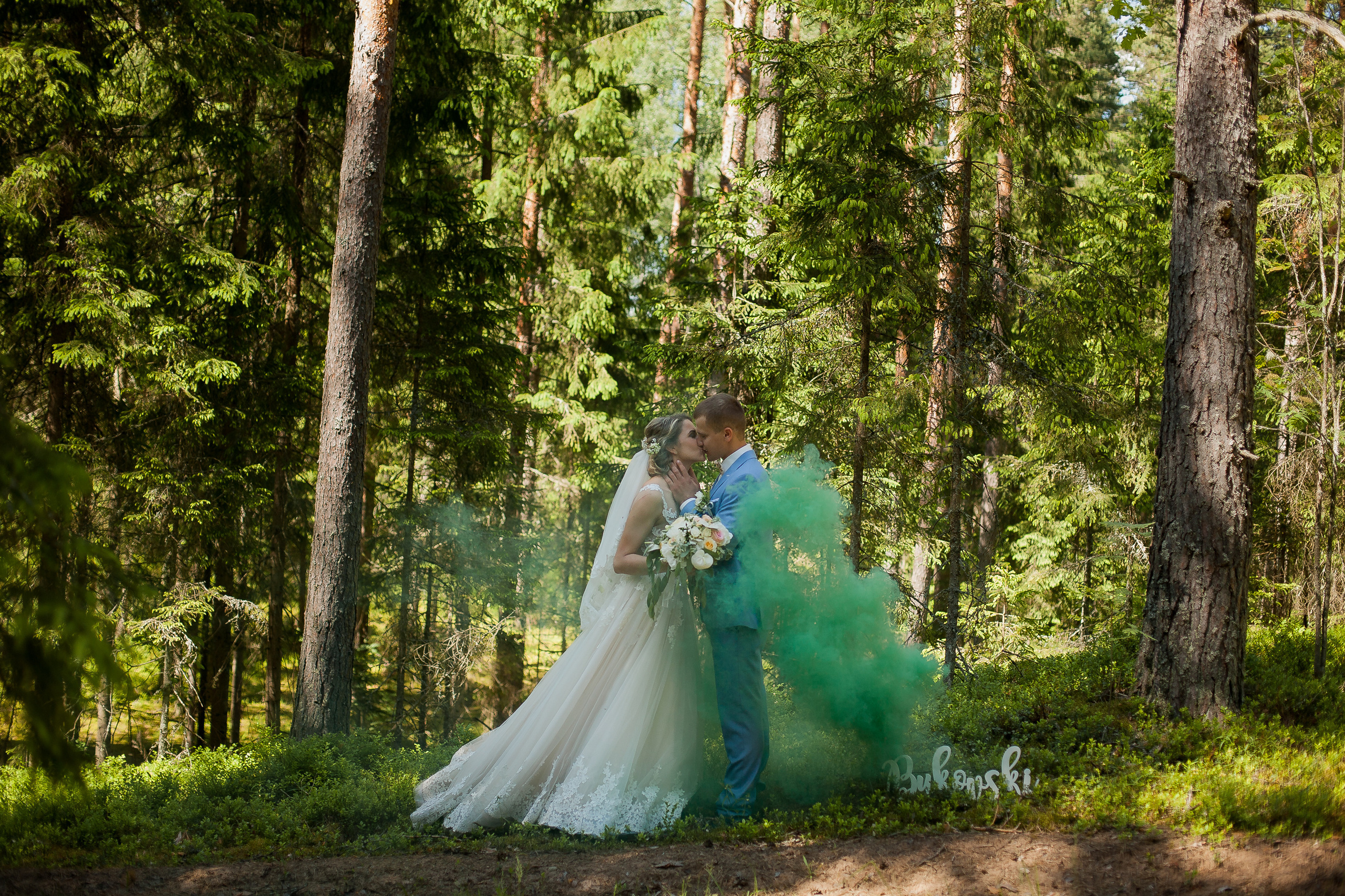 Kāzu fotosesijas Latgalē. Populārākā kāzu, bērnu un ģimeņu fotogrāfe Latgalē Veronika Lokotko