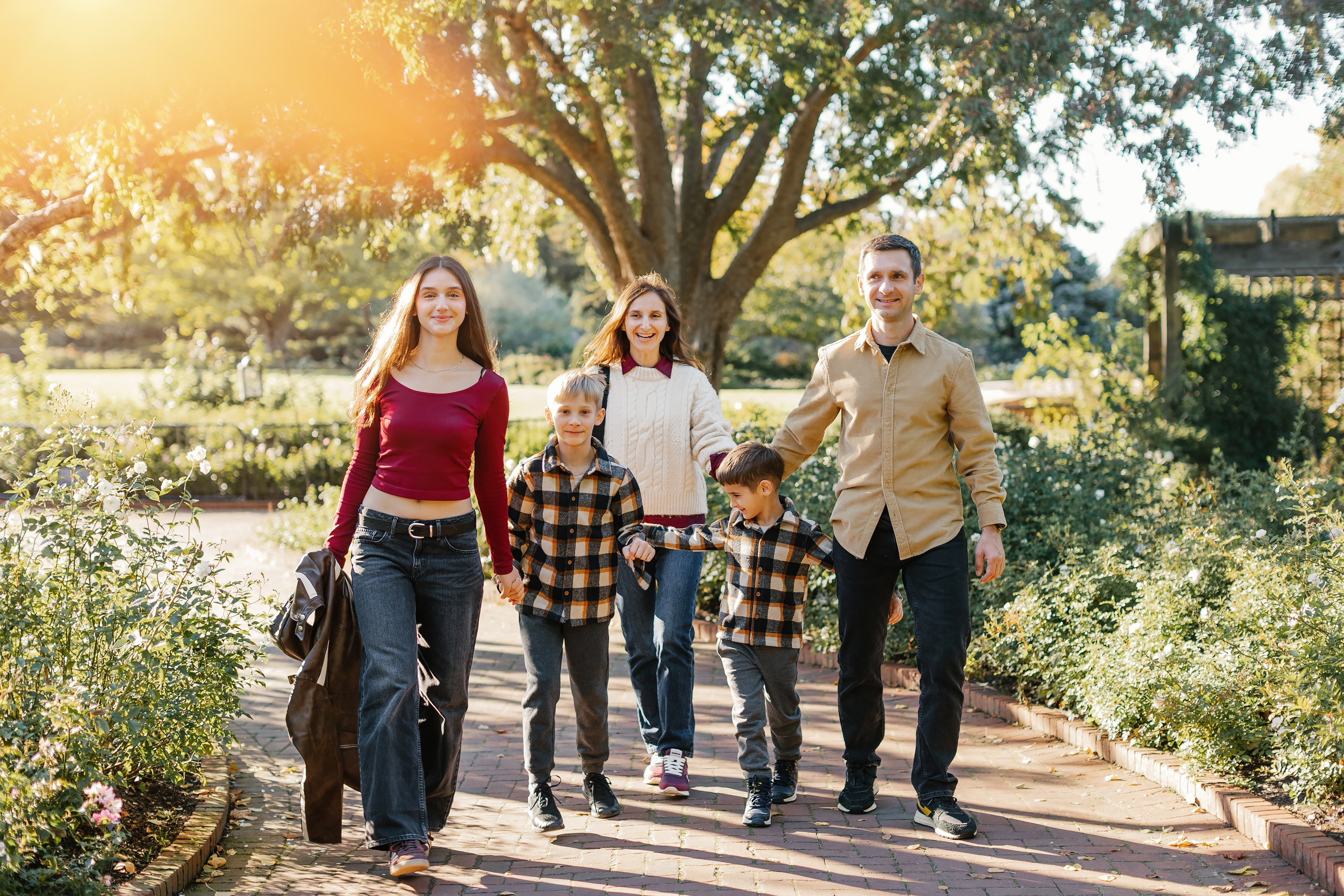 10.26.25 Family Photoshoot. Wedding family event photographer in Chicago Nick Yushevich