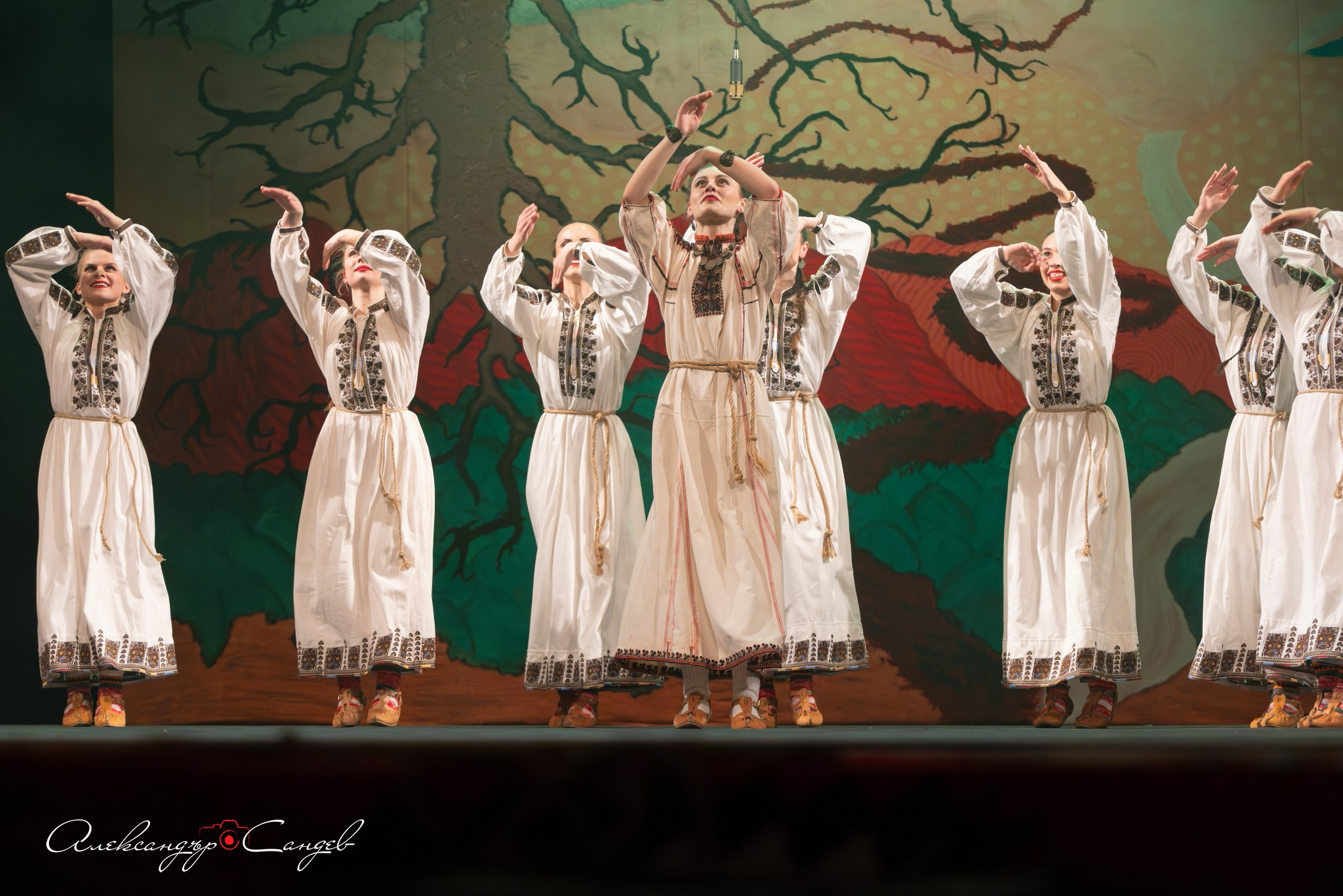 „Змейова сватба“, спектакъл на представителен ансамбъл „Шевица“ - 28.03.2026 -. Александър Сандев - website