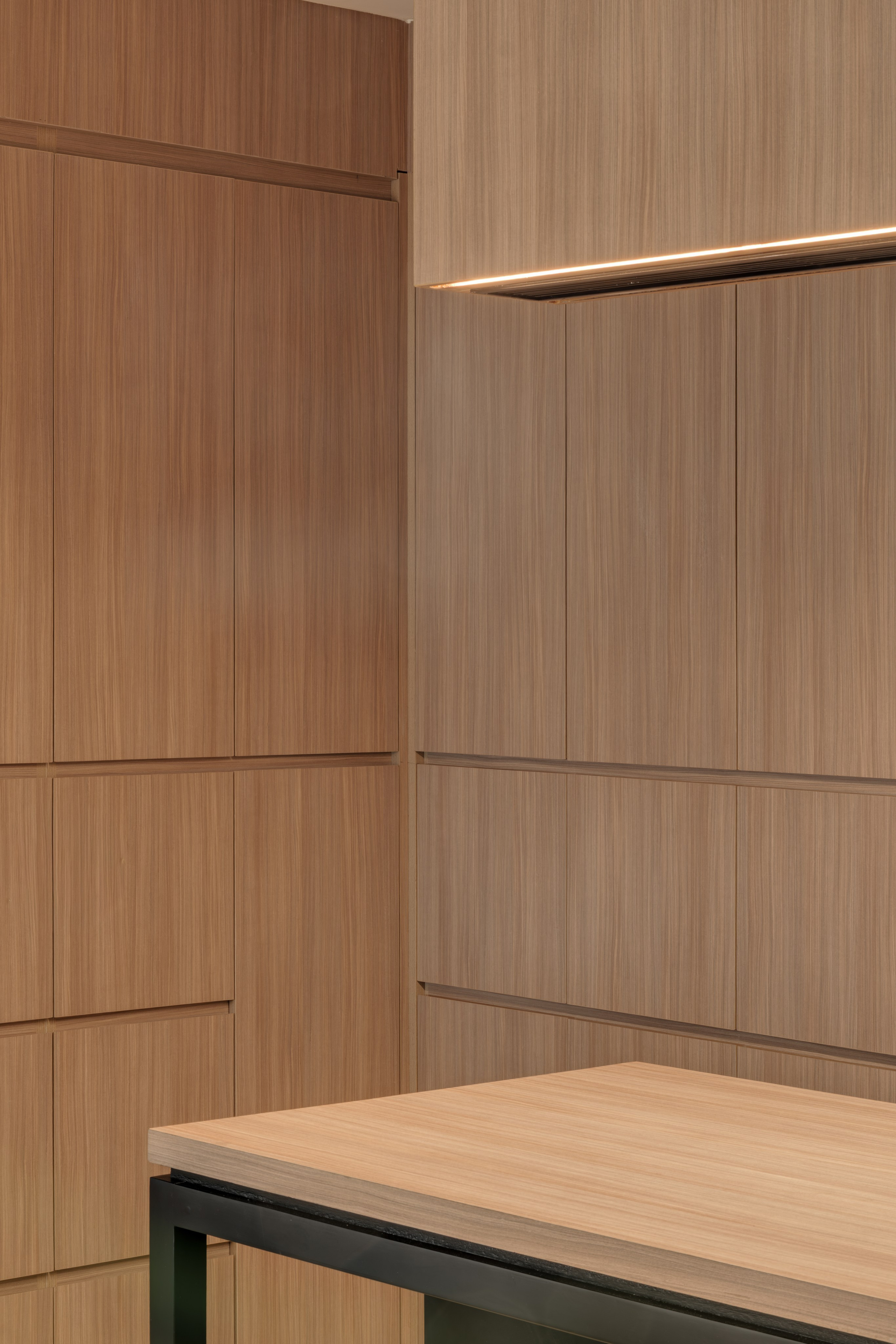 Office // Glaston Tower. Interior & Architectural Photographer Philippines | Argen Carlo Camaclang
