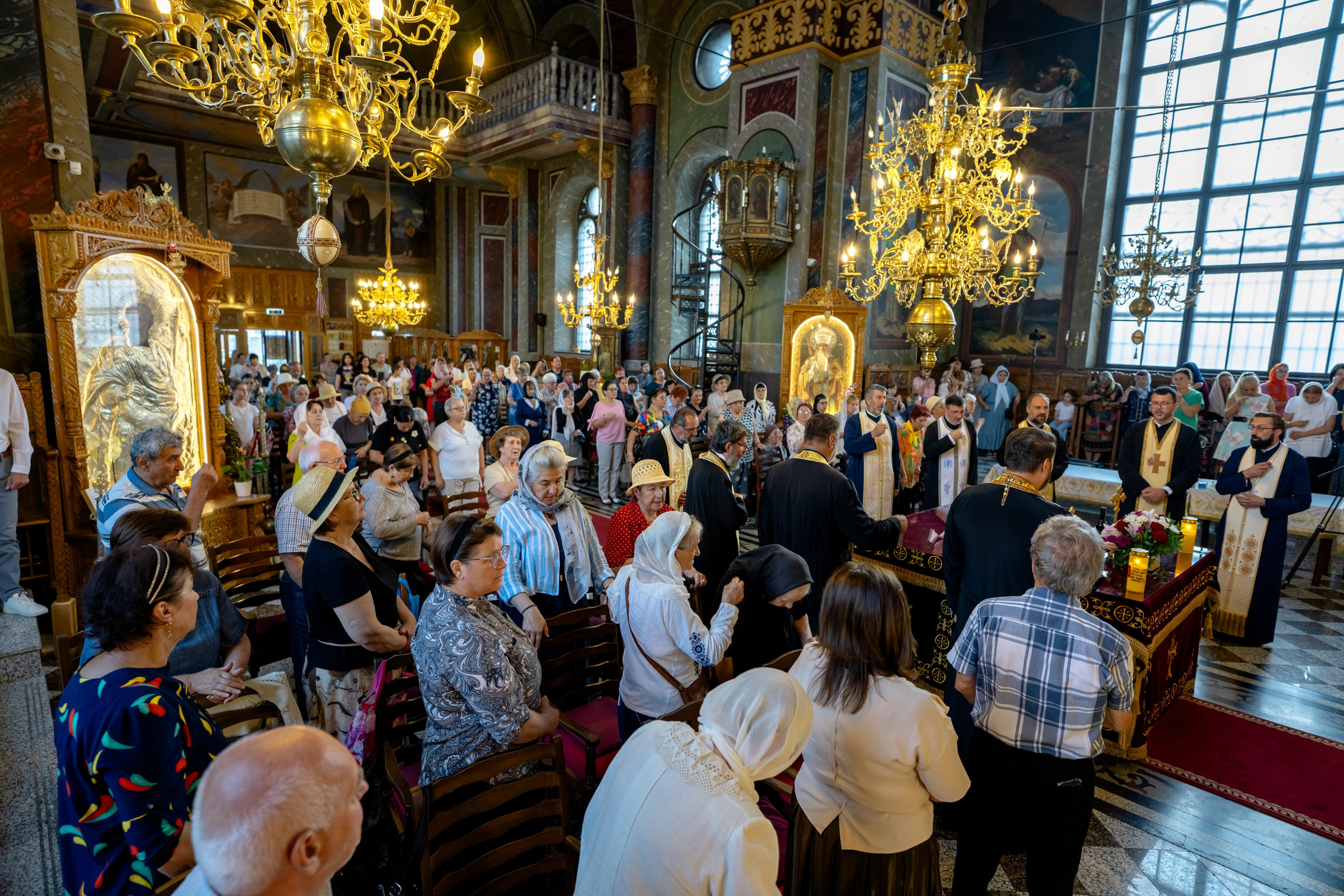 Hram Biserica Sfânta Vineri din Ploiești. Mihai Alexandra Events