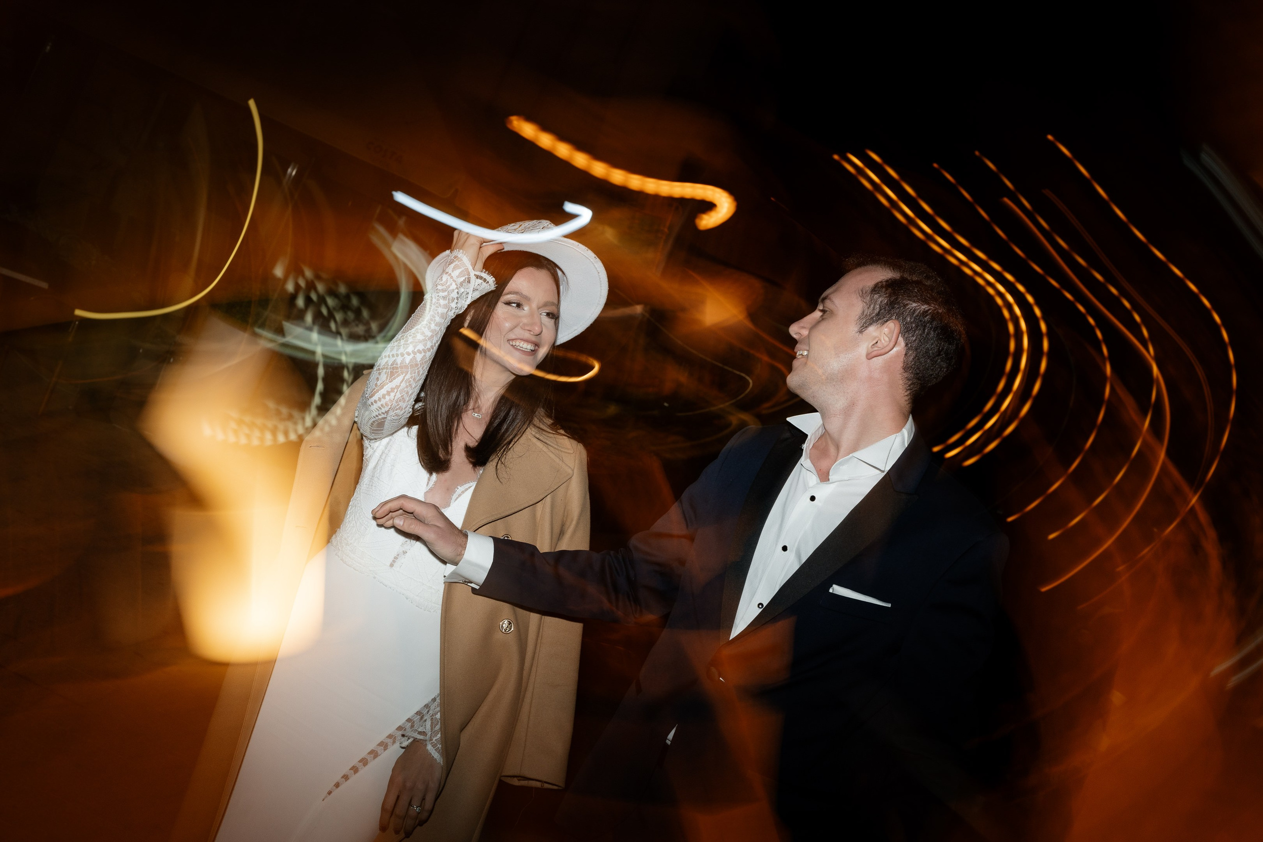 Elly & Andrew. Destination Wedding Photographer Alex Pasarelu