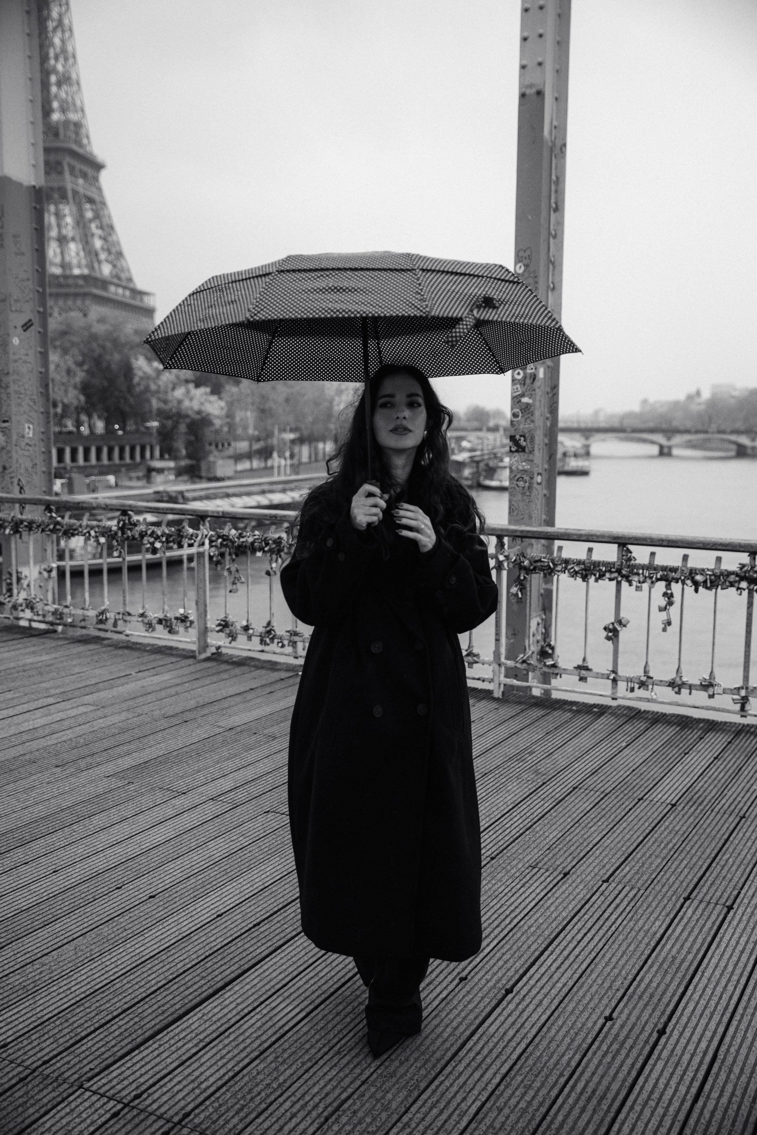 Yvonne. Paris Wedding Photographer