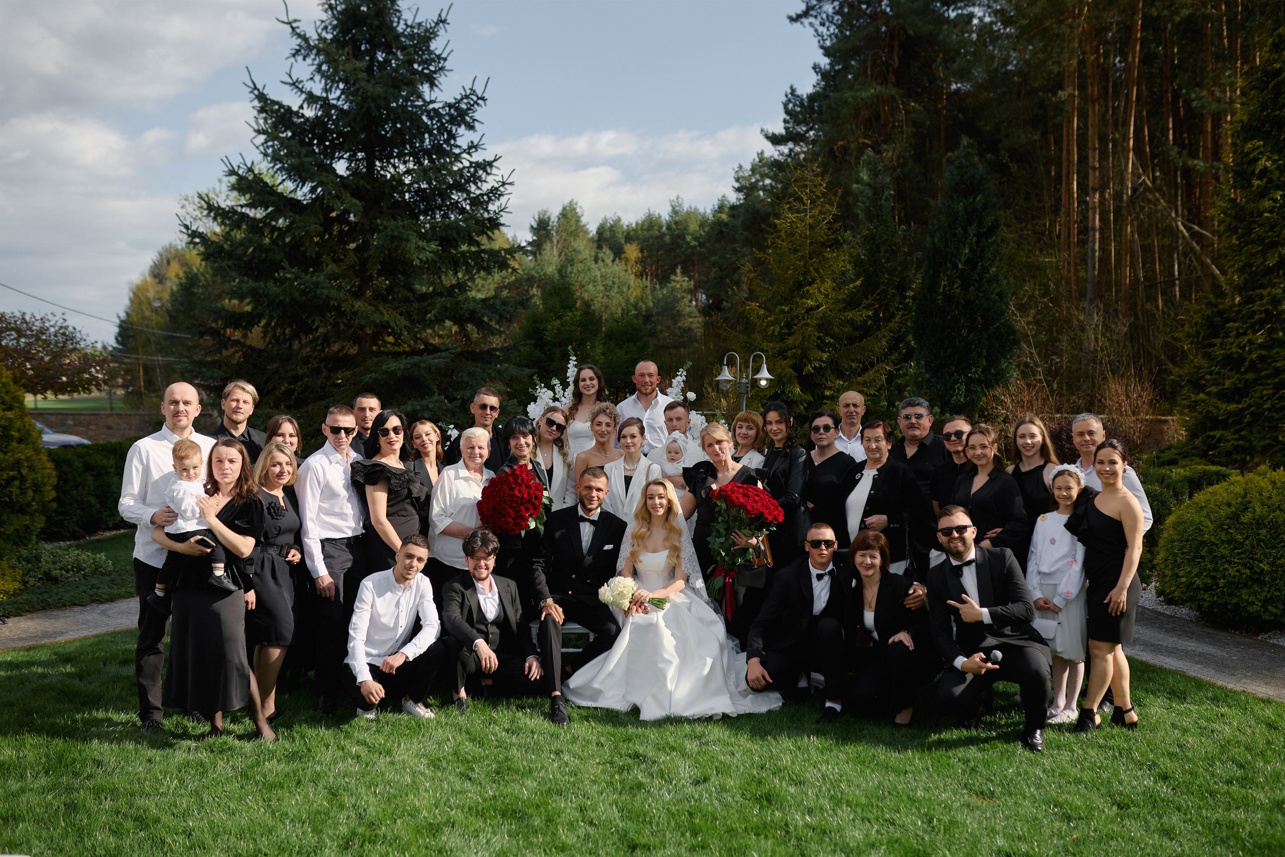 Natalia & Roman. Dworek przy lesie. Fotograf ślubny i rodzinny w Krakowie Yana Klymova