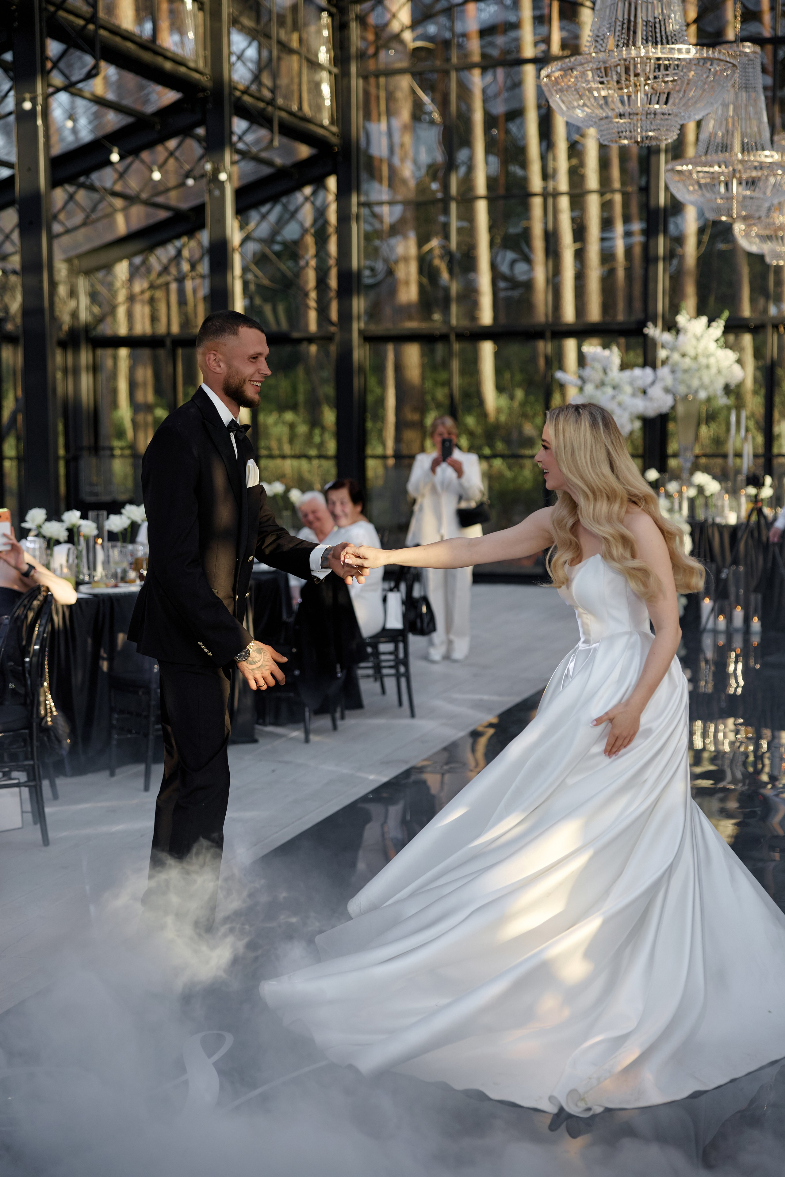 Natalia & Roman. Dworek przy lesie. Fotograf ślubny i rodzinny w Krakowie Yana Klymova