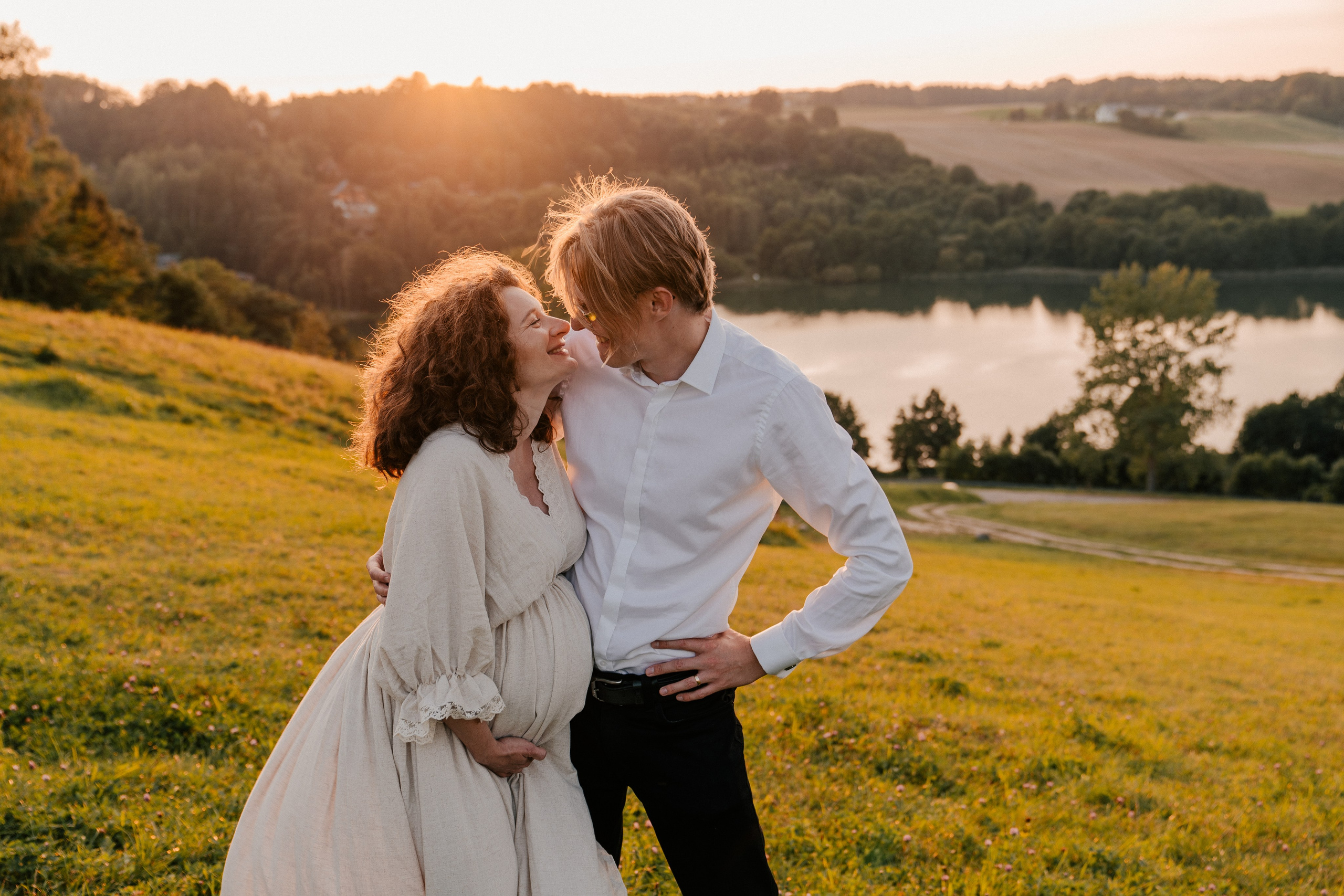 sesja-ciążowa-Reboszewo-wiatrak-plener