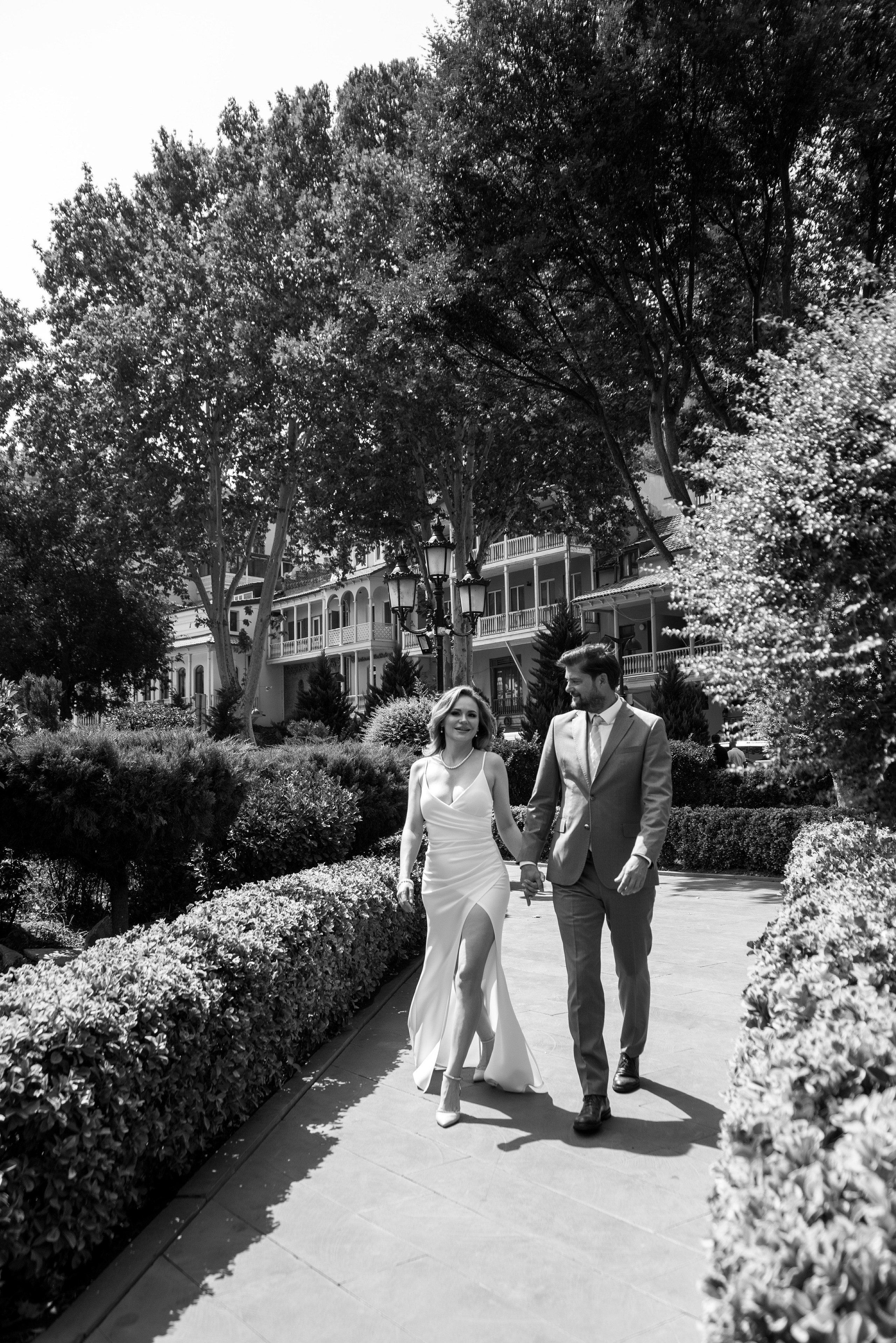 Свадебная пара из Англии и России в Тбилиси. Свадебные фотографы в Грузии, Армении. Макс Коваленко и Лара Татосян. Свадебный видеограф