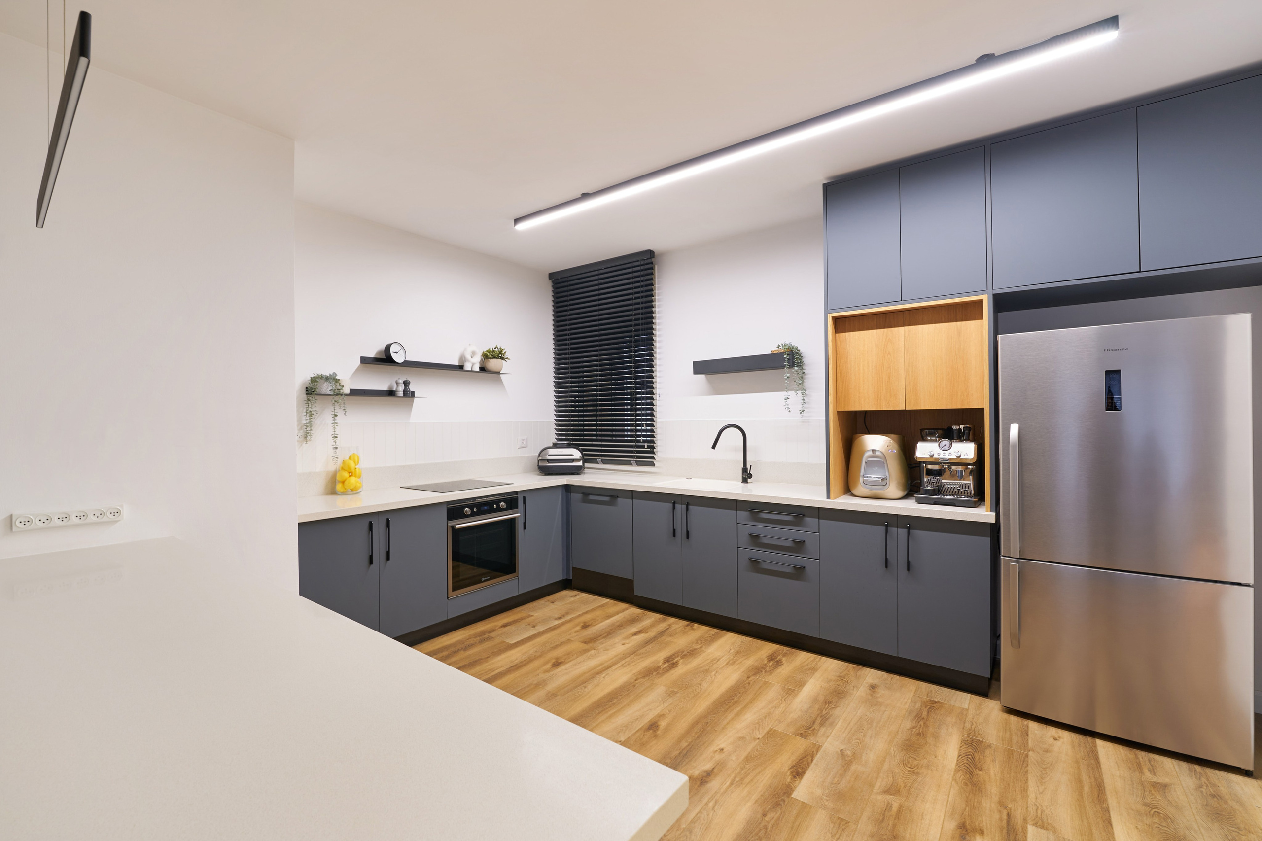 Interior. צלם אלכס ברט בישראל